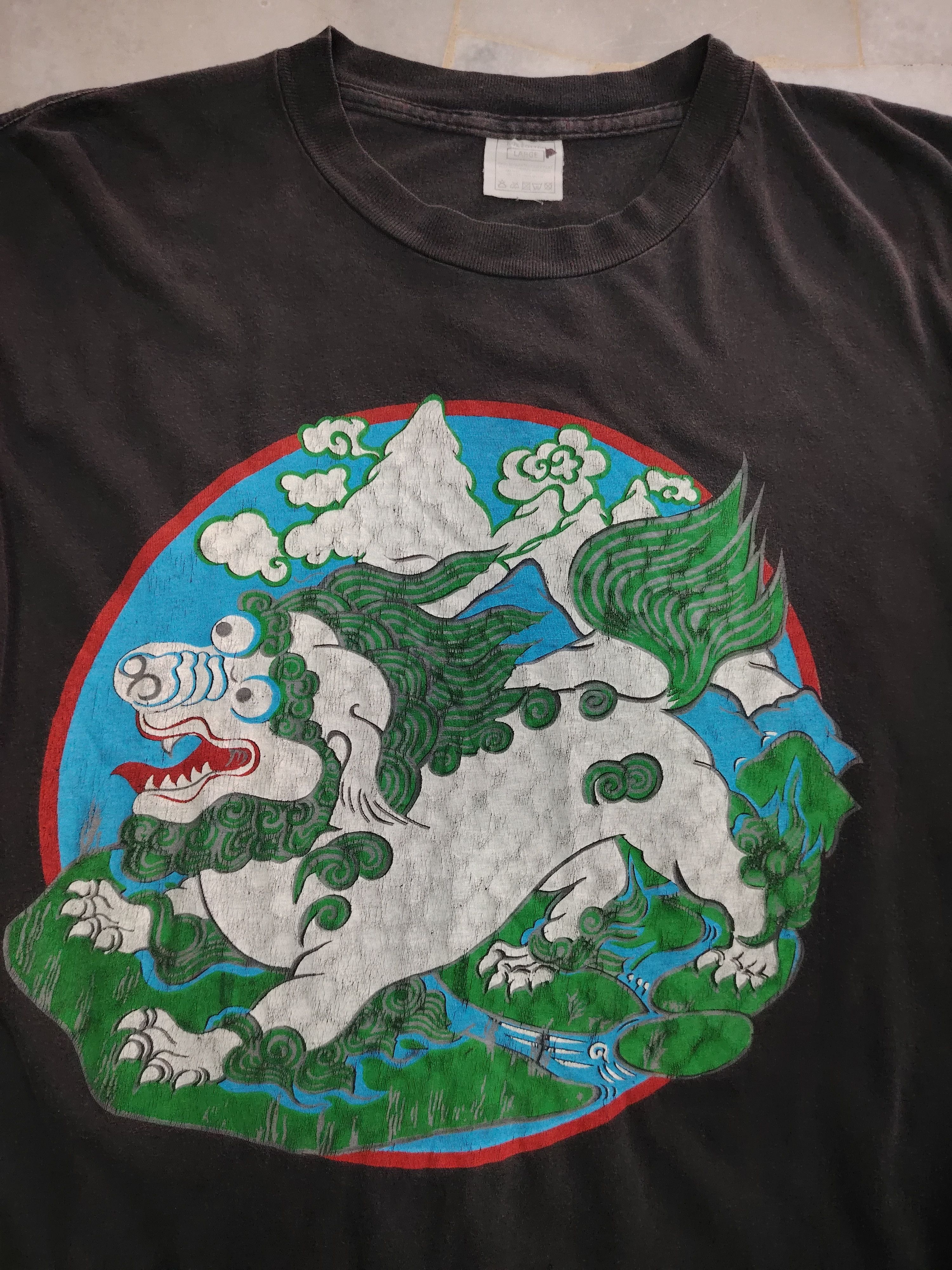 Vintage Vintage Art Japanese lion Komainu t shirt Size US L / EU 52-54 / 3 - 3 Thumbnail