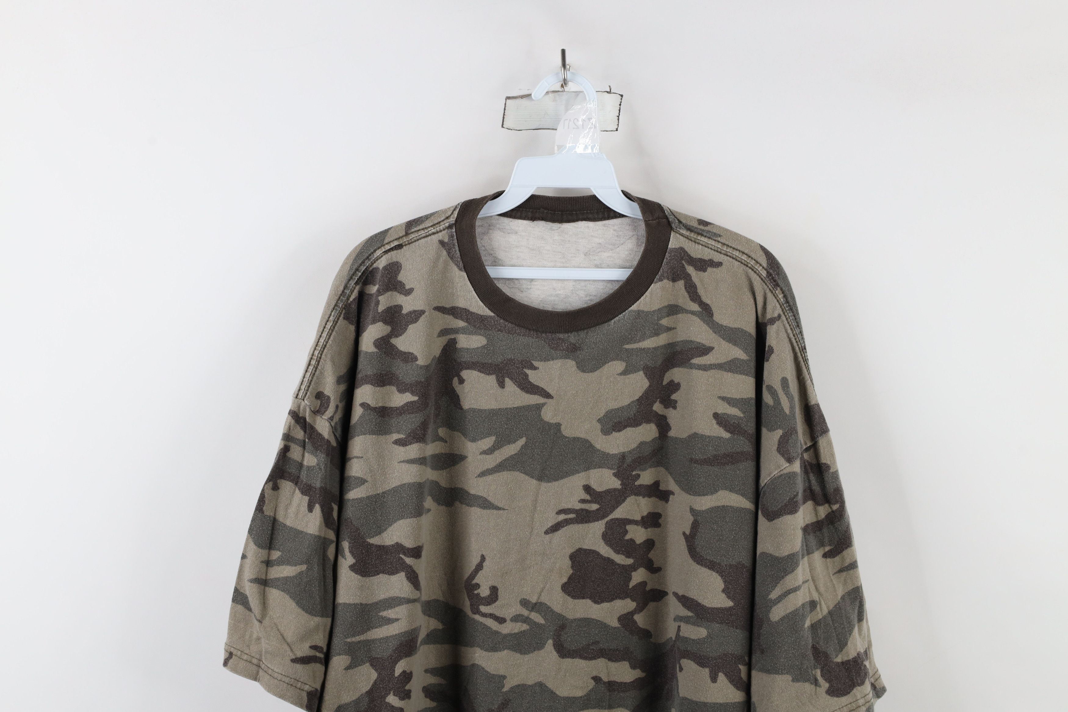 Vintage Vintage 90s Streetwear Camouflage Short Sleeve T-Shirt Size US XXL / EU 58 / 5 - 2 Thumbnail