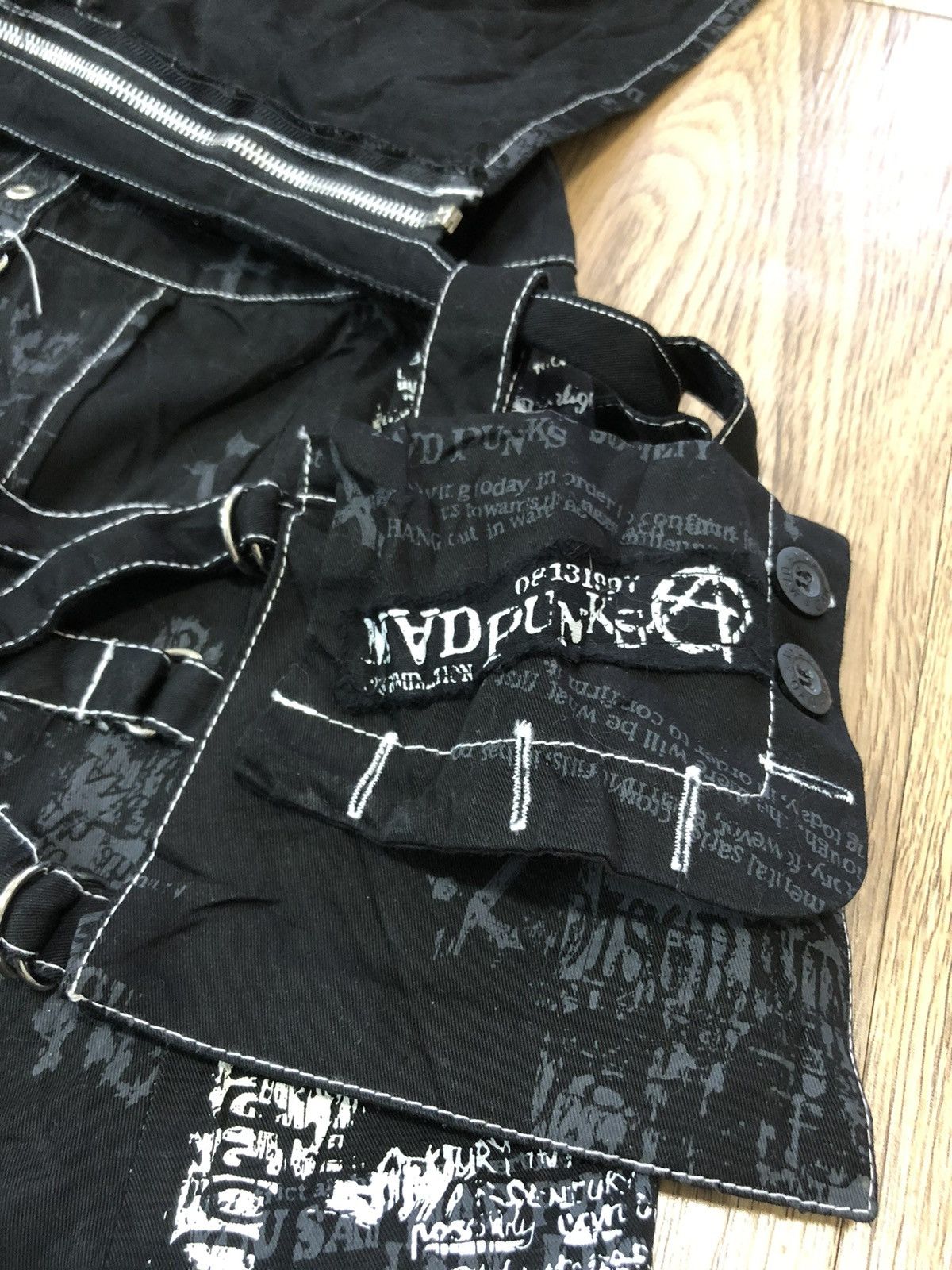 Japanese Brand × Seditionaries Mad Punks complete waist bag skirt Size 25" / US 0 / IT 36 - 14 Thumbnail