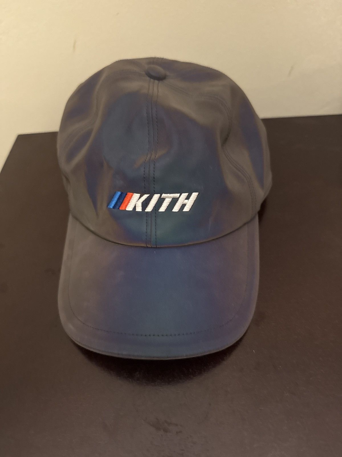 BMW × Kith Kith BMW Iridescent Leggero Cap Techno Violet Size ONE SIZE - 2 Thumbnail
