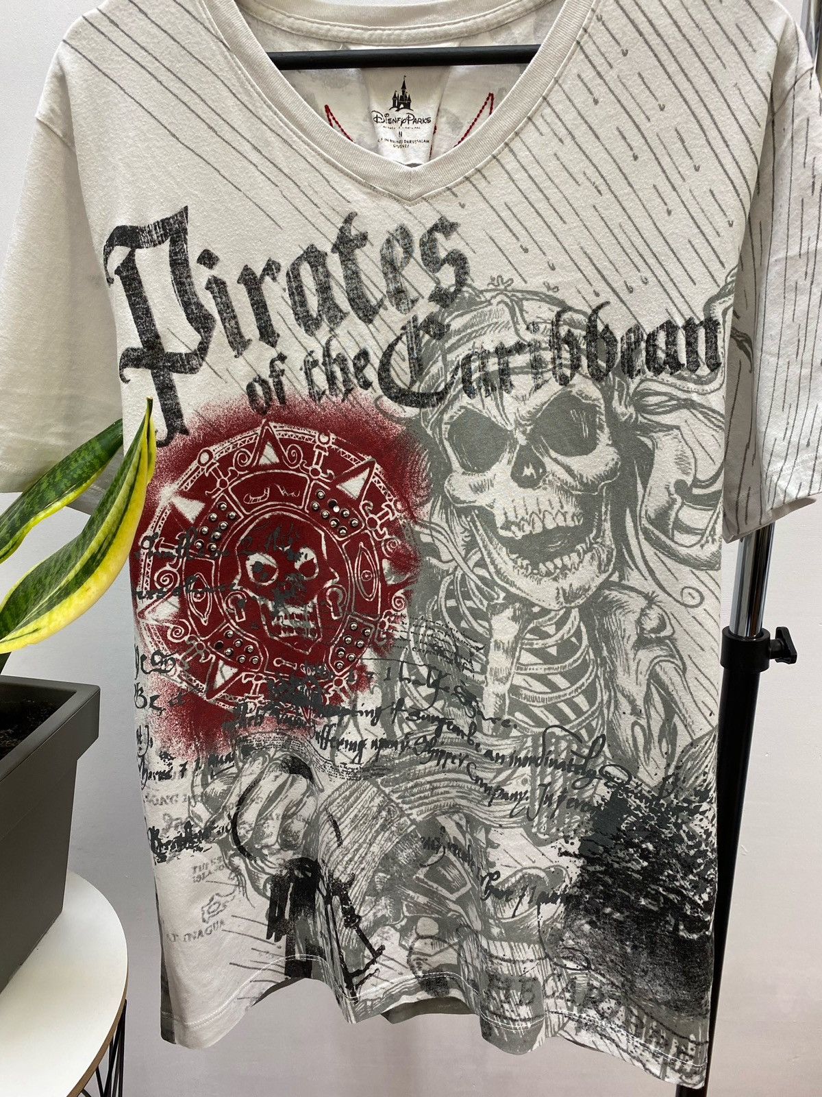 Disney × Vintage Pirates of the Caribbean t shirt Movie Disney Rare Vintage Size US M / EU 48-50 / 2 - 7 Thumbnail