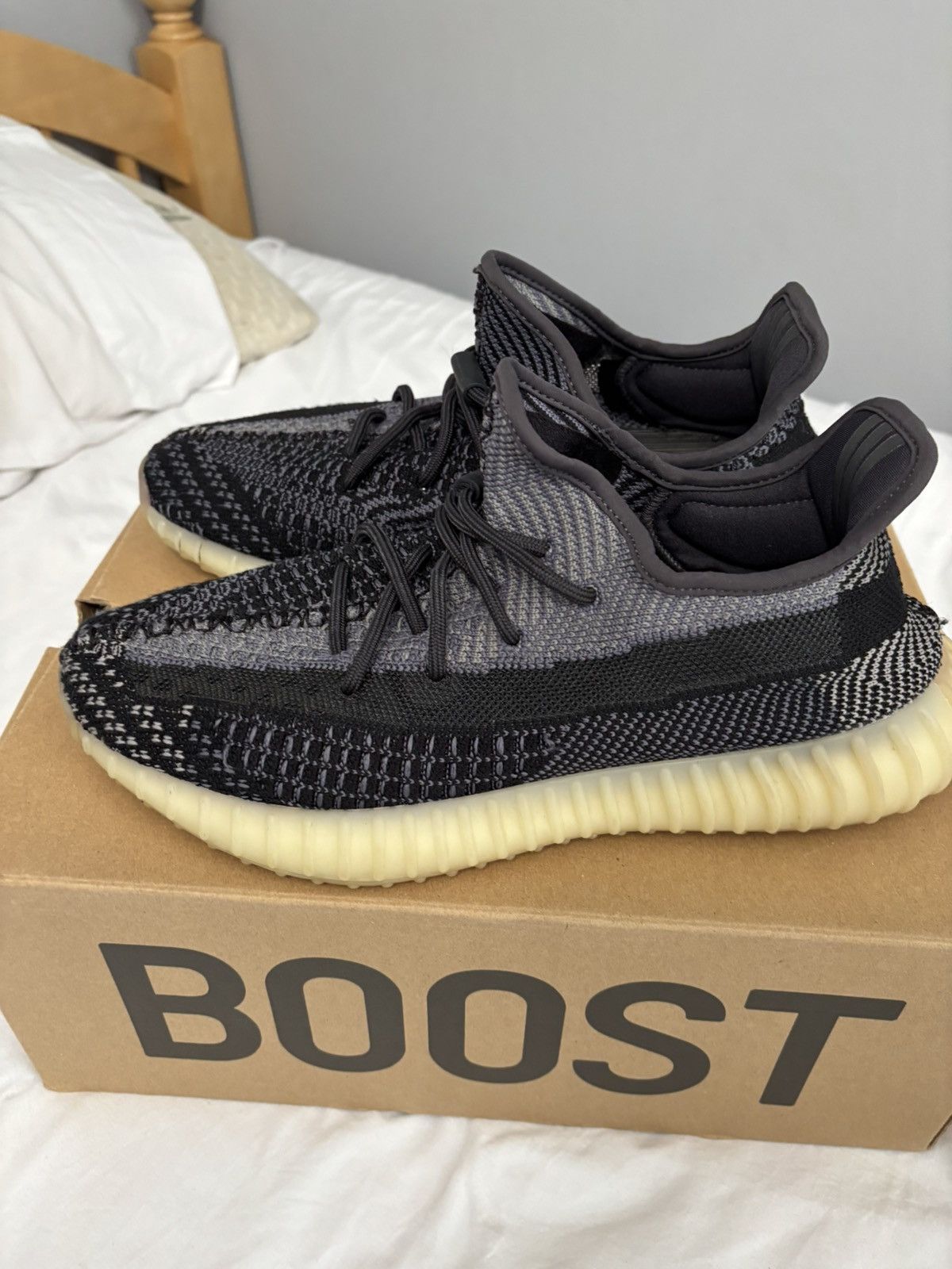 Yeezy Yeezy Boost 350 Carbon Size US 9 / EU 42 - 6 Thumbnail
