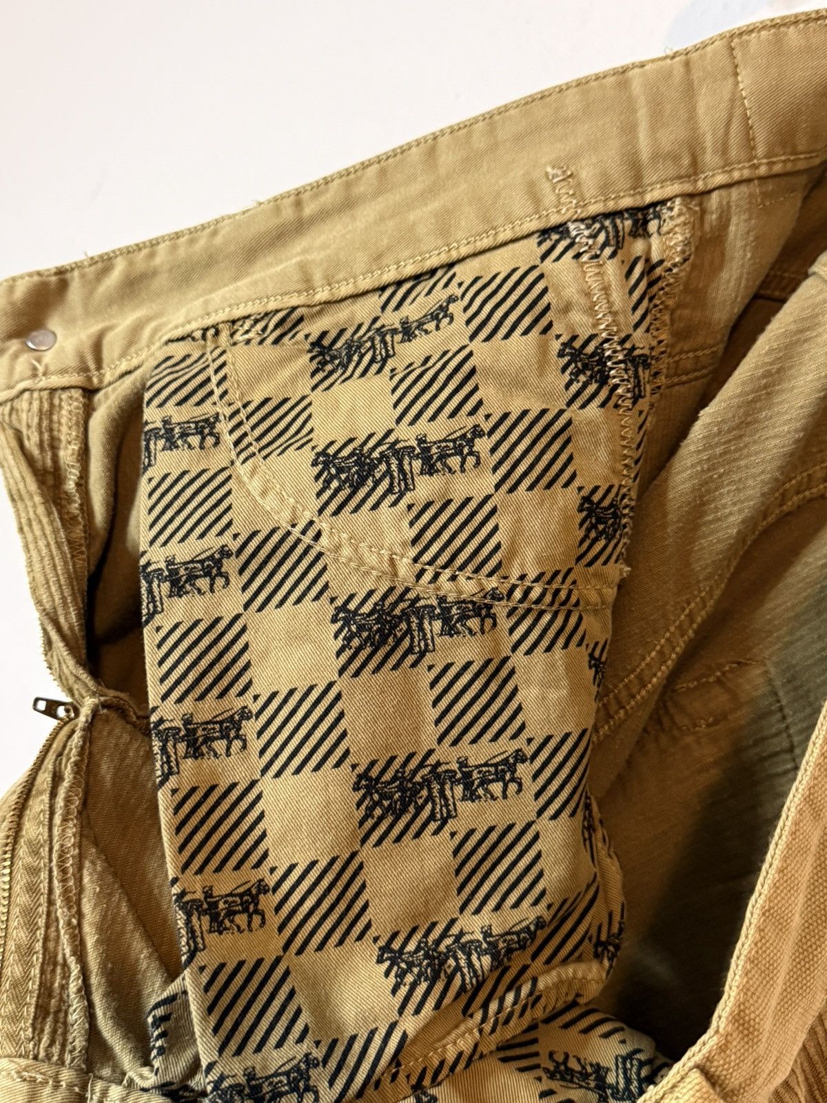 Levi's Vintage Clothing Vintage Levi's 509 Corduroy Pants Olive Cinch Back Zippers Size US 32 / EU 48 - 7 Thumbnail