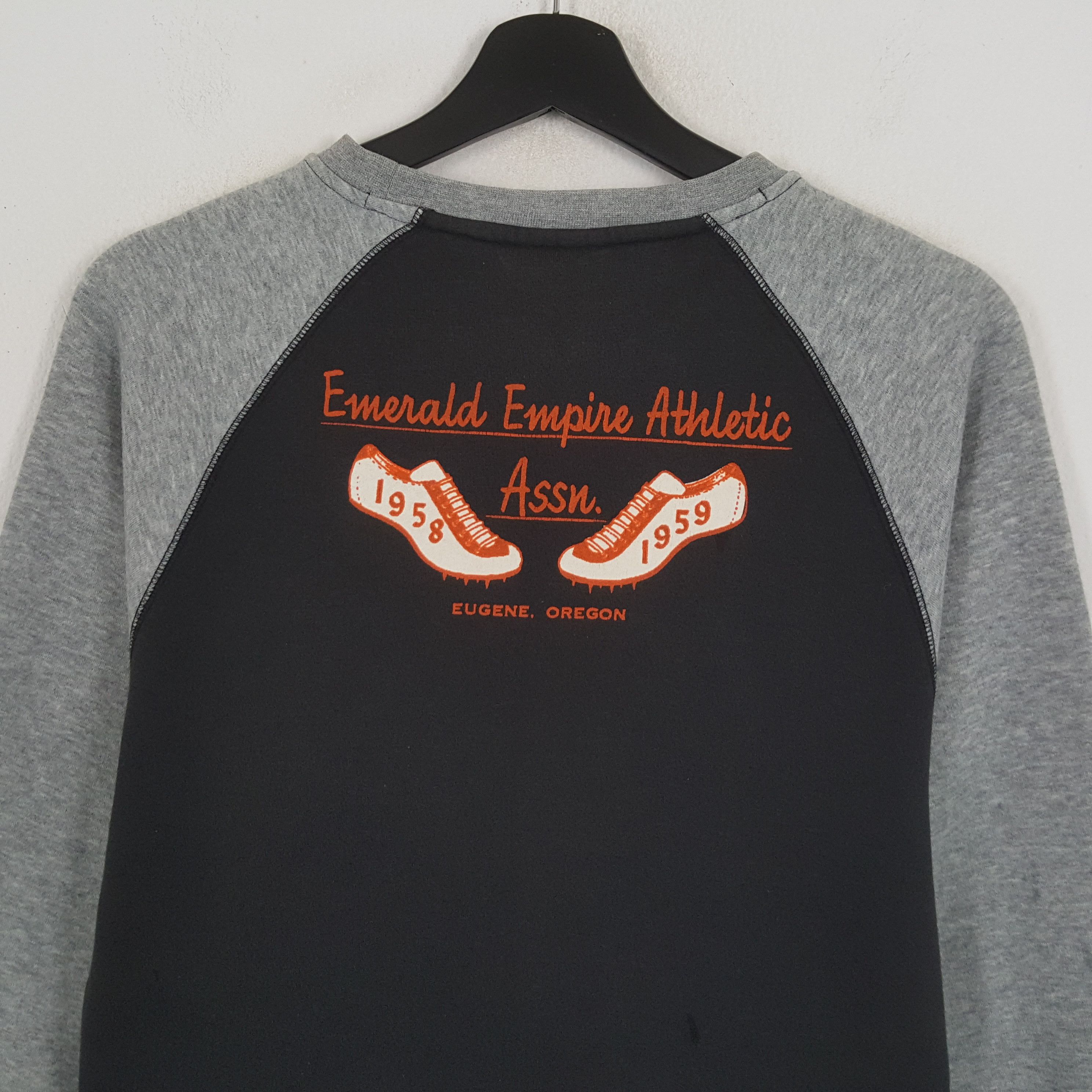 Nike × Vintage NIKE Center Design Streetwear Style Sweatshirt Size US S / EU 44-46 / 1 - 4 Thumbnail