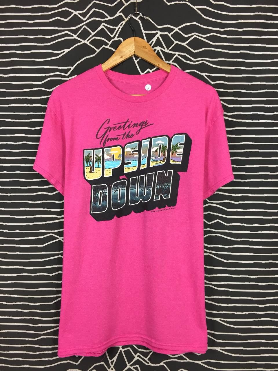 Other Netflix Stranger Things Greetings From The Upside Down Tee Size US L / EU 52-54 / 3 - 2 Thumbnail