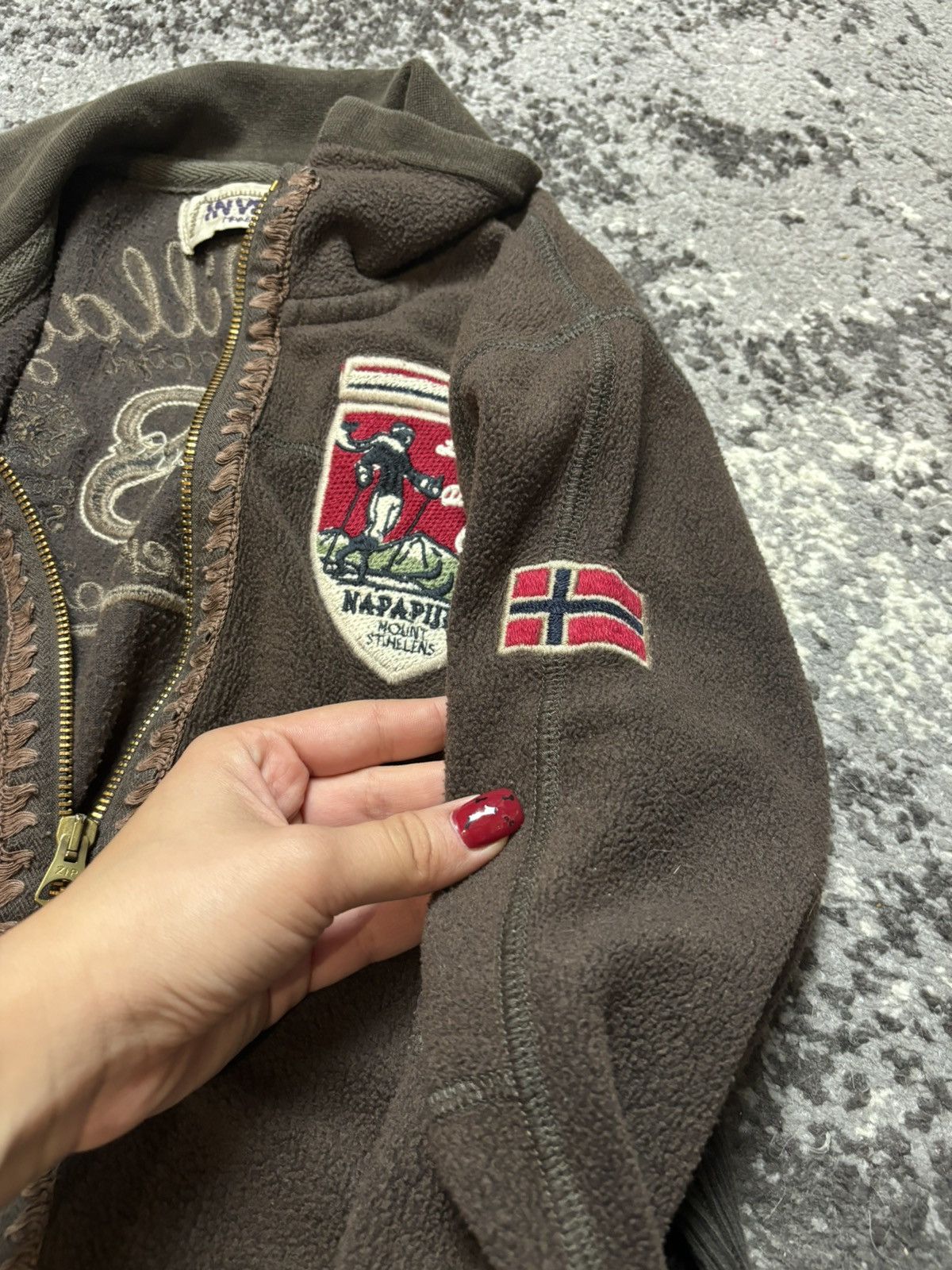 Japanese Brand × Napapijri × Vintage Vintage y2k Napapijri Fleece Embroidered Patch Zip Up Hoodie Size M / US 6-8 / IT 42-44 - 3 Thumbnail