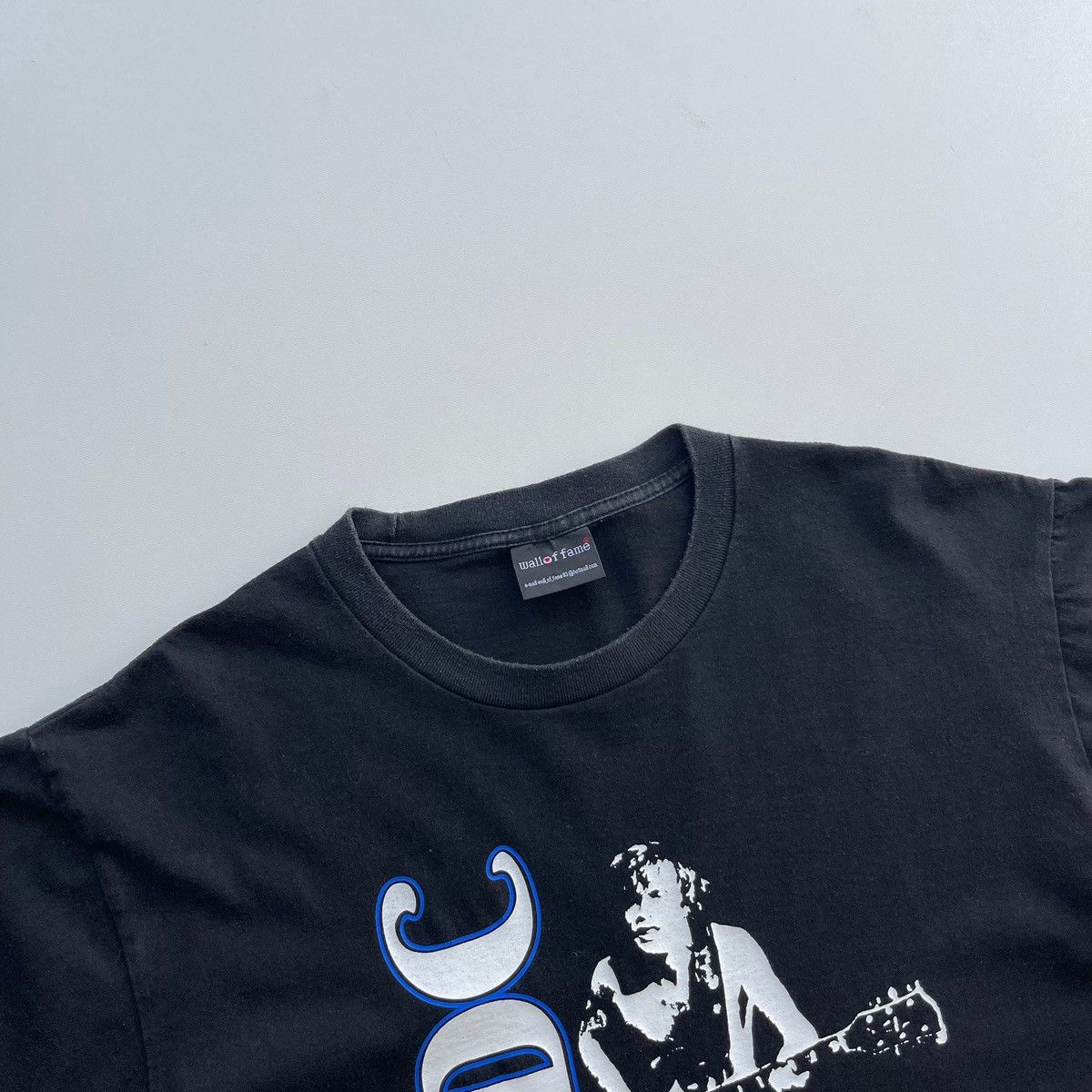 AC/DC × Vintage AC/DC Wall Of Fame 2004 Angus McKinnon Young Vintage T-Shirt Size US M / EU 48-50 / 2 - 2 Thumbnail