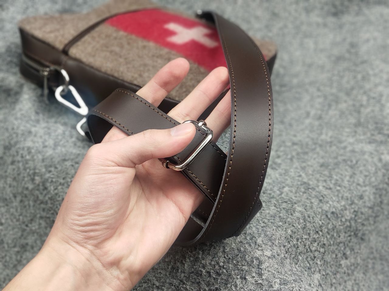 Vintage Eskimo woolen leather bag Swiss vintage Military Messenger Size ONE SIZE - 10 Thumbnail