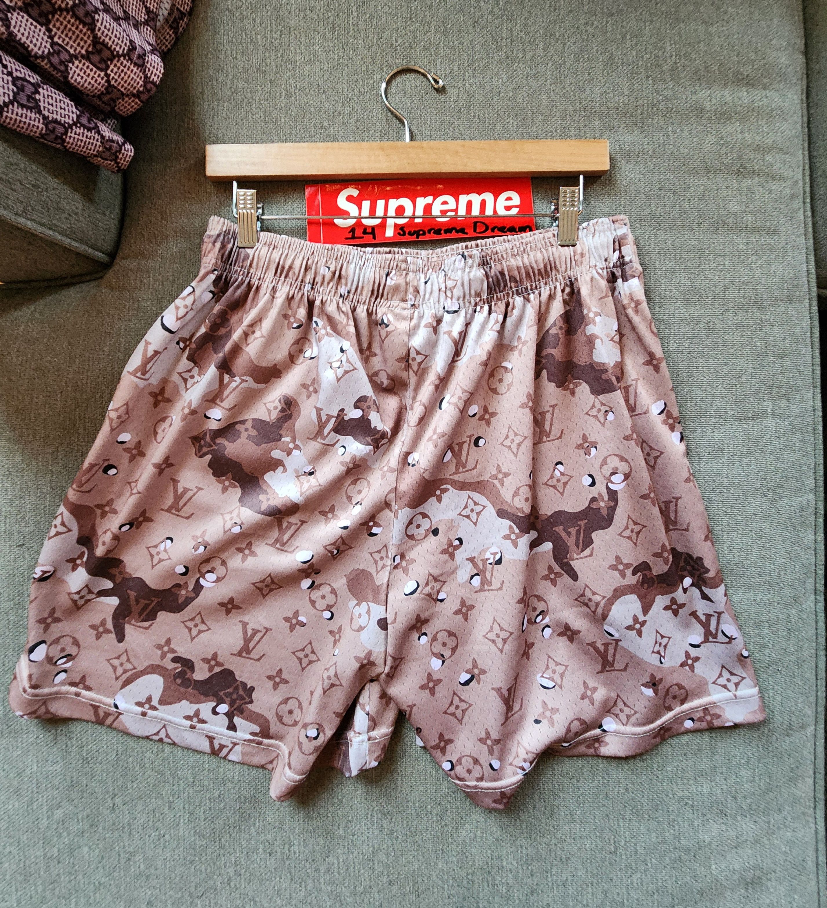 Bravest studios LV ロゴプリント ショートパンツ Bravest Studios LV Monogram Blue/Yellow Mesh Shorts – kickedout
