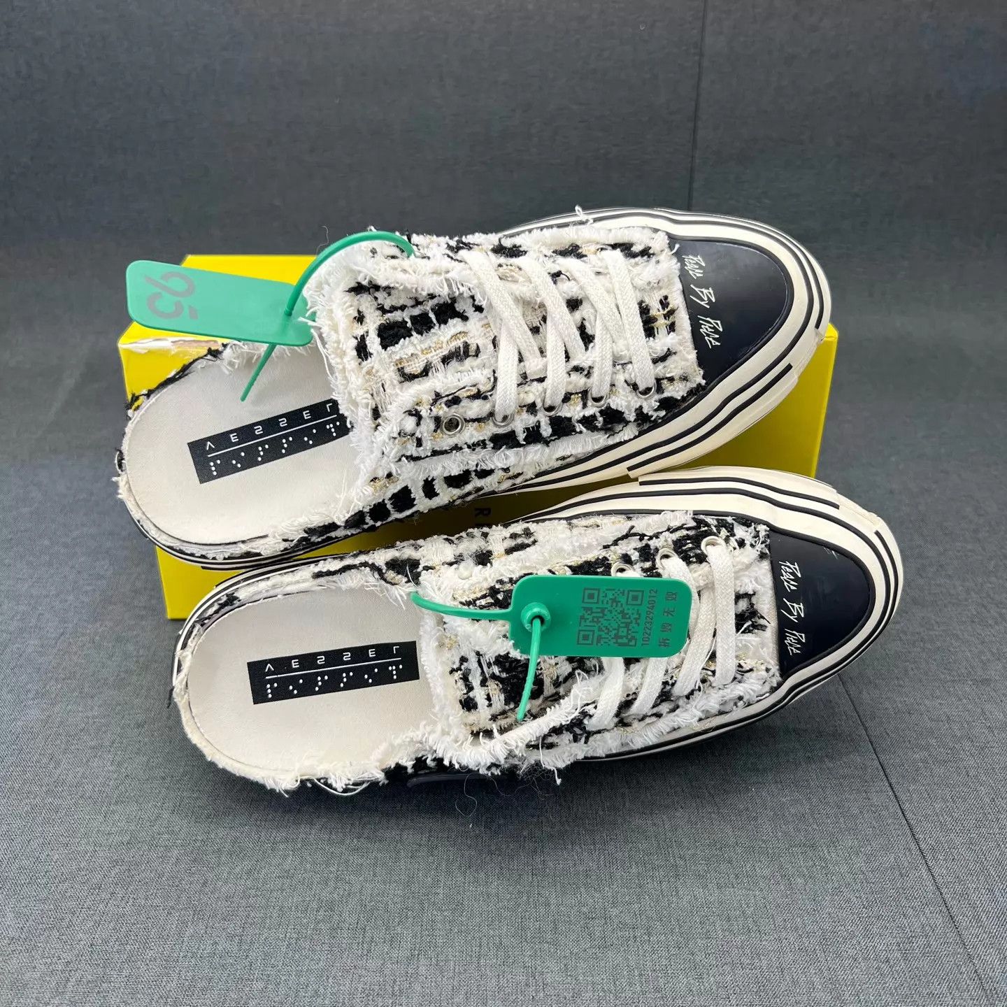 Other Vanness Wu Tassel Slip-On 42 Black & White LN 2-3 Worn Size US 9 / EU 42 - 7 Thumbnail