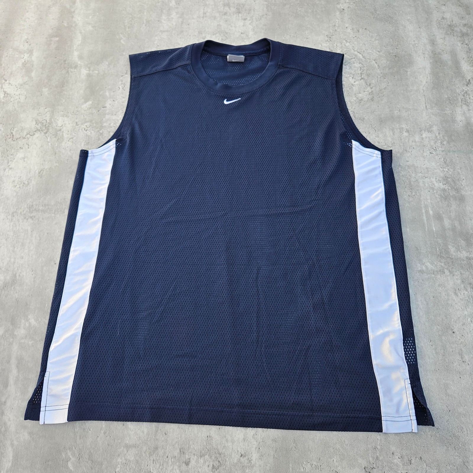 Nike Vintage Nike Center Swoosh Tank Men's Size XL Blue Size US XL / EU 56 / 4 - 1 Thumbnail