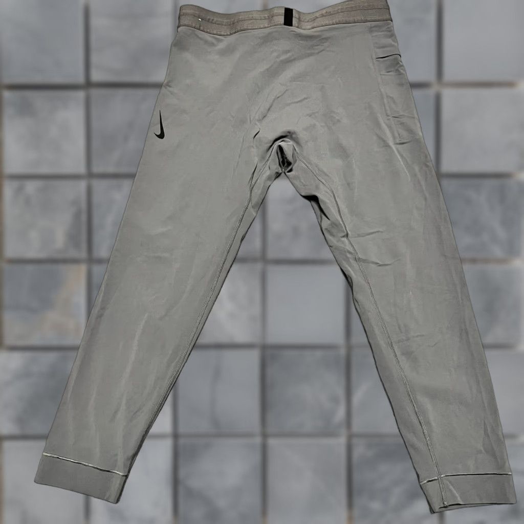 Nike Nike Leggings Mens XXL Infinalon Dri-FIT 3/4 Gray Tight CT1830 Yoga Pants Size US 39 - 1 Thumbnail
