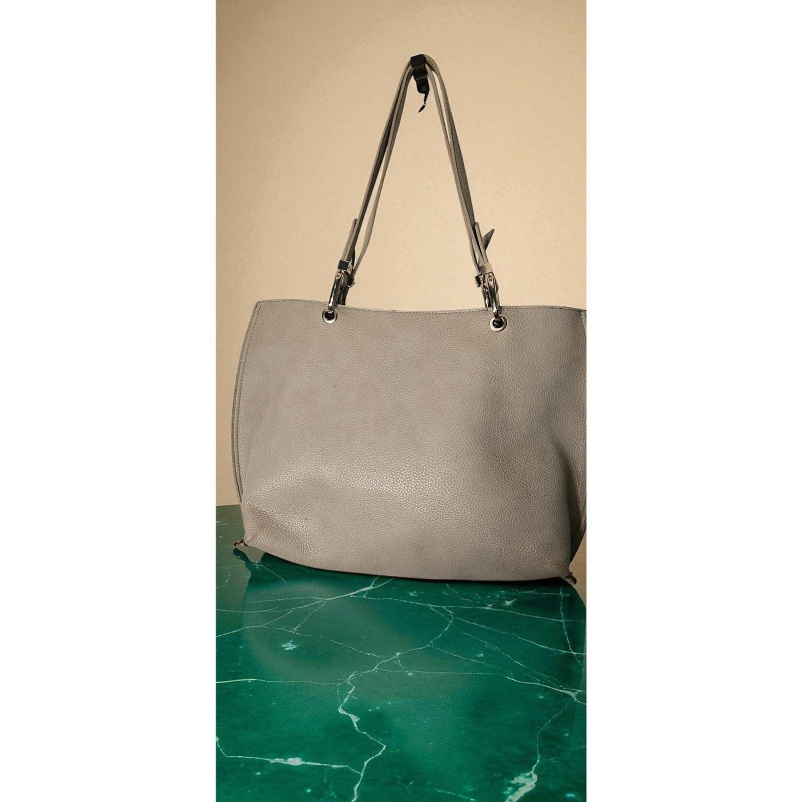 Other Steve Madden Light Gray Tote Shoulder Bag -- ITEM #3315 Size ONE SIZE - 4 Thumbnail