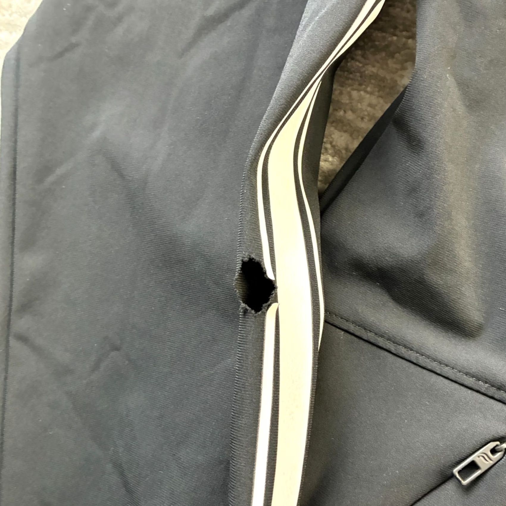 Fabletics Fabletics Jacket Mens XL Black Full Zip Hoodie Windbreaker Pockets Logo Casual Sports Athletic Jacket Size US XL / EU 56 / 4 - 5 Thumbnail