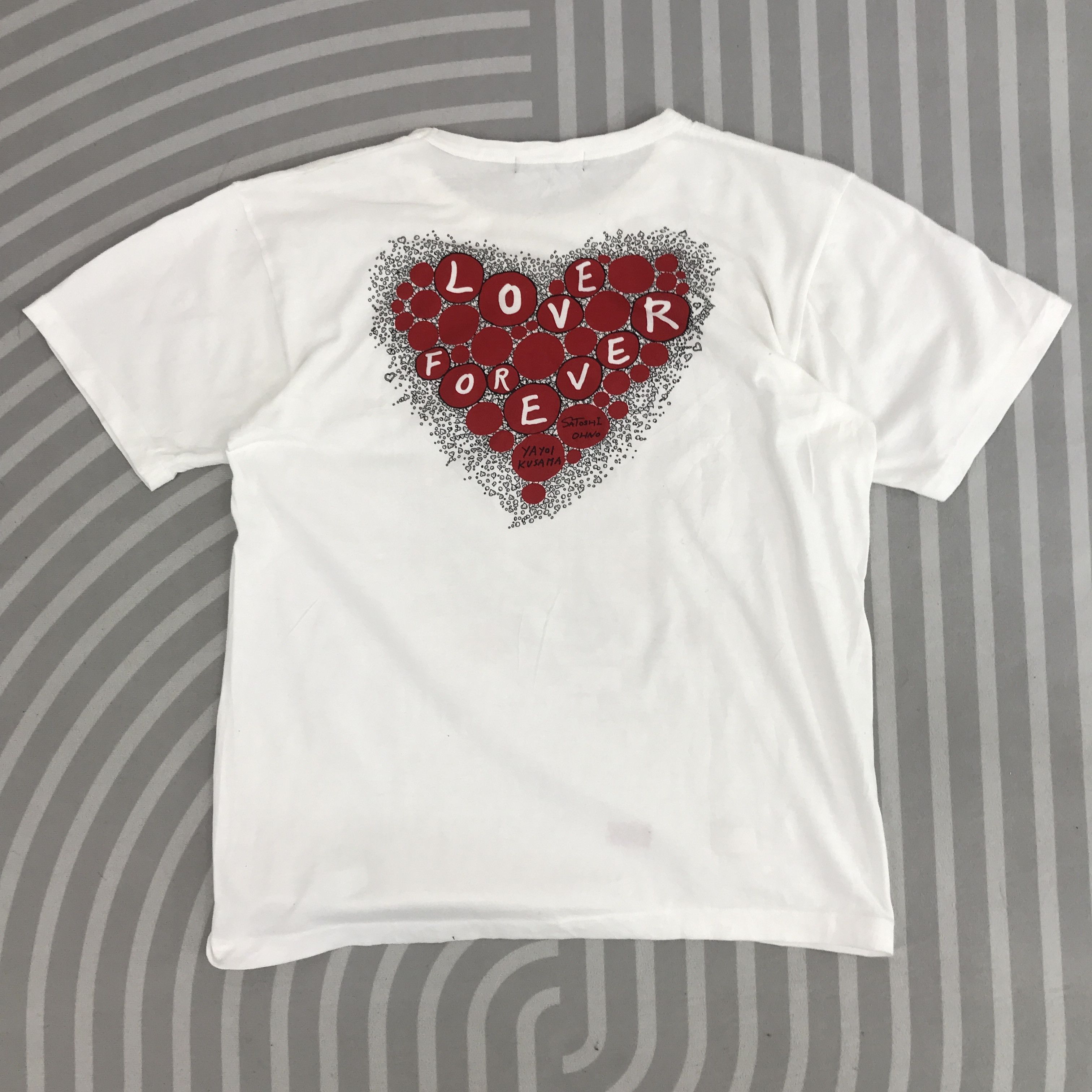 Japanese Brand × Vintage × Yayoi Kusama Vintage Yayoi kusama Love design T-shirt Size US L / EU 52-54 / 3 - 3 Thumbnail