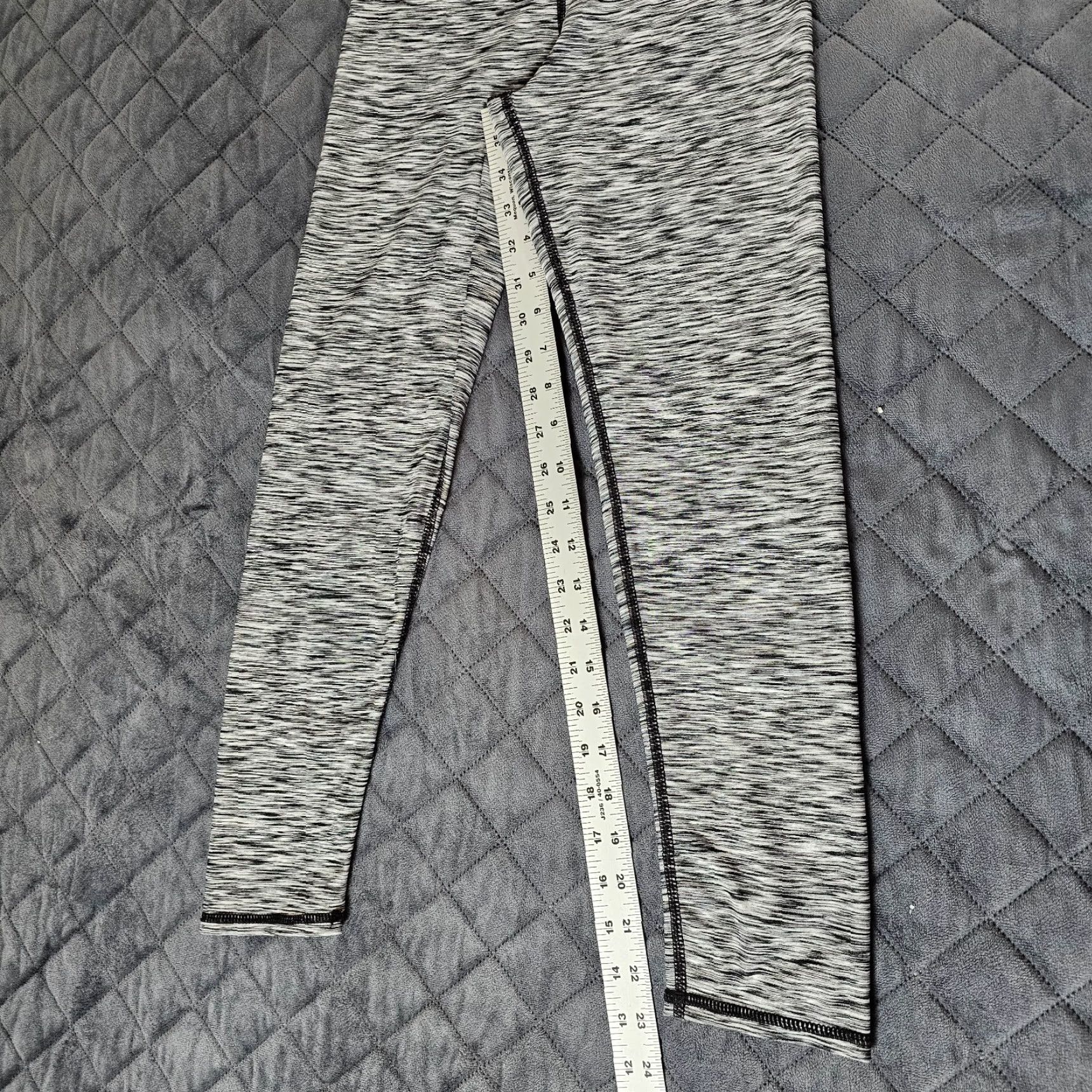 Fila FILA Leggings Heather Gray Mid Rise Size M 10-12 Cropped Athletic Gym Running Size 32" / US 10 / IT 46 - 7 Thumbnail