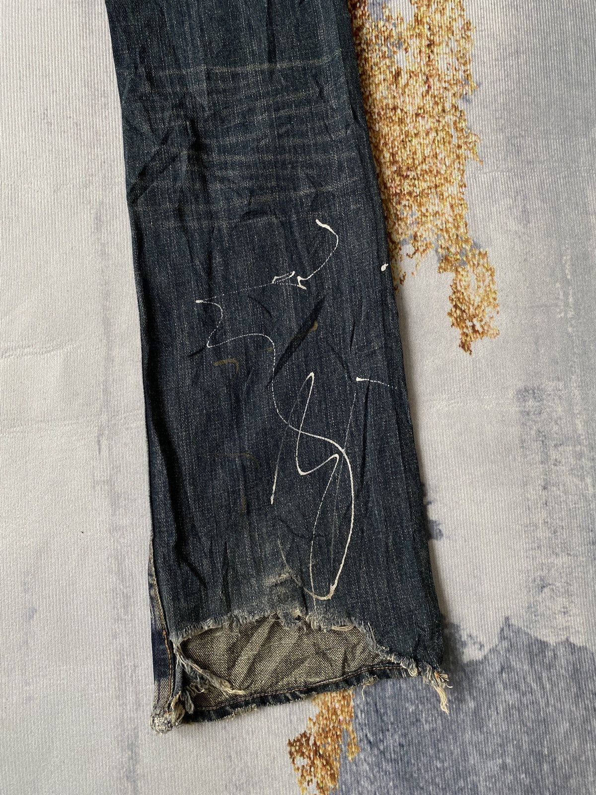 If Six Was Nine Japanese Brand Root Three Claw Marks Flare Distressed Denim Size US 29 - 13 Thumbnail