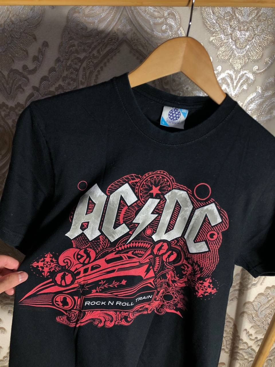 AC/DC × Vintage VERY RARE AC/DC ROCK N ROLL TRAIN TOUR BIG LOGO T-SHIRT Y2K Size US L / EU 52-54 / 3 - 2 Thumbnail