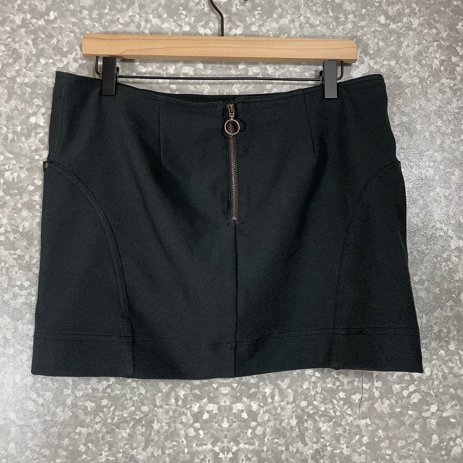 Urban Outfitters Urban Outfitters Women's Black Straight Mini Skirt - Large Size 34" / US 12 / IT 48 - 7 Thumbnail