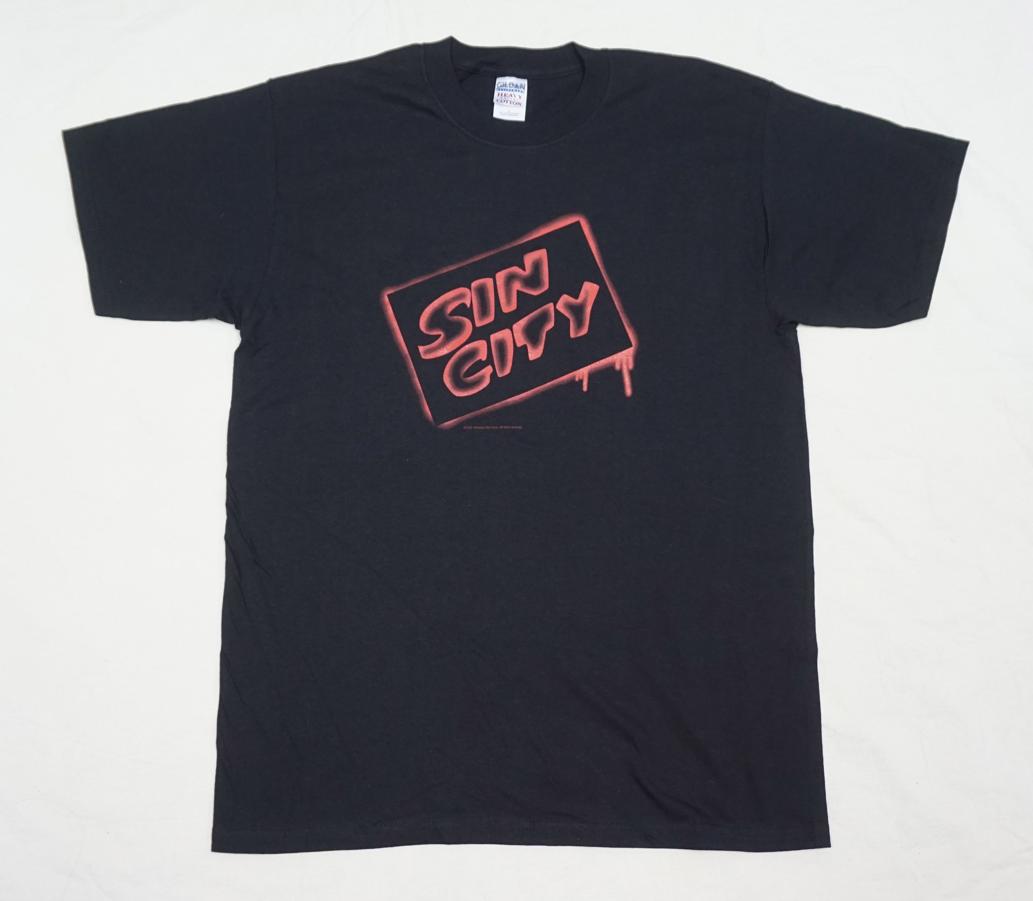 Vintage 00's Sin City T-shirt Size US L / EU 52-54 / 3 - 1 Thumbnail