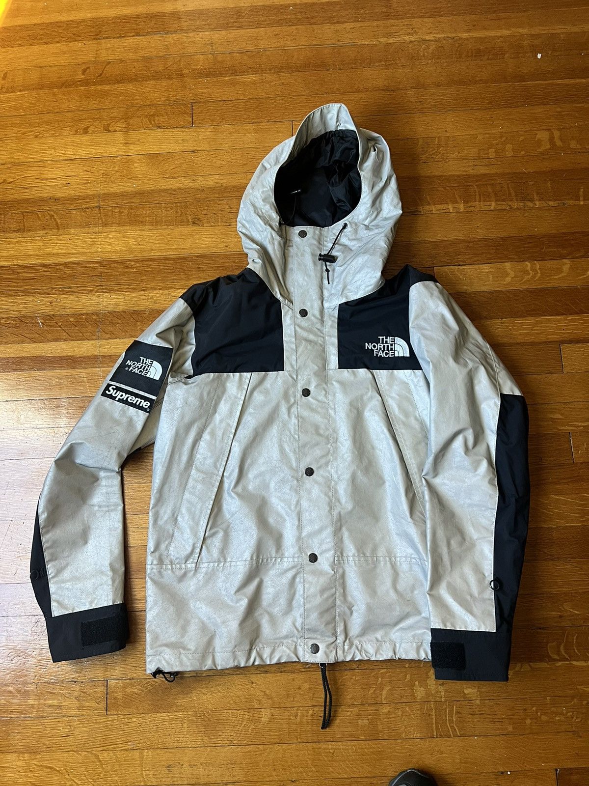 予約販売】本 Supreme The North Face 3M reflectiveパーカー 