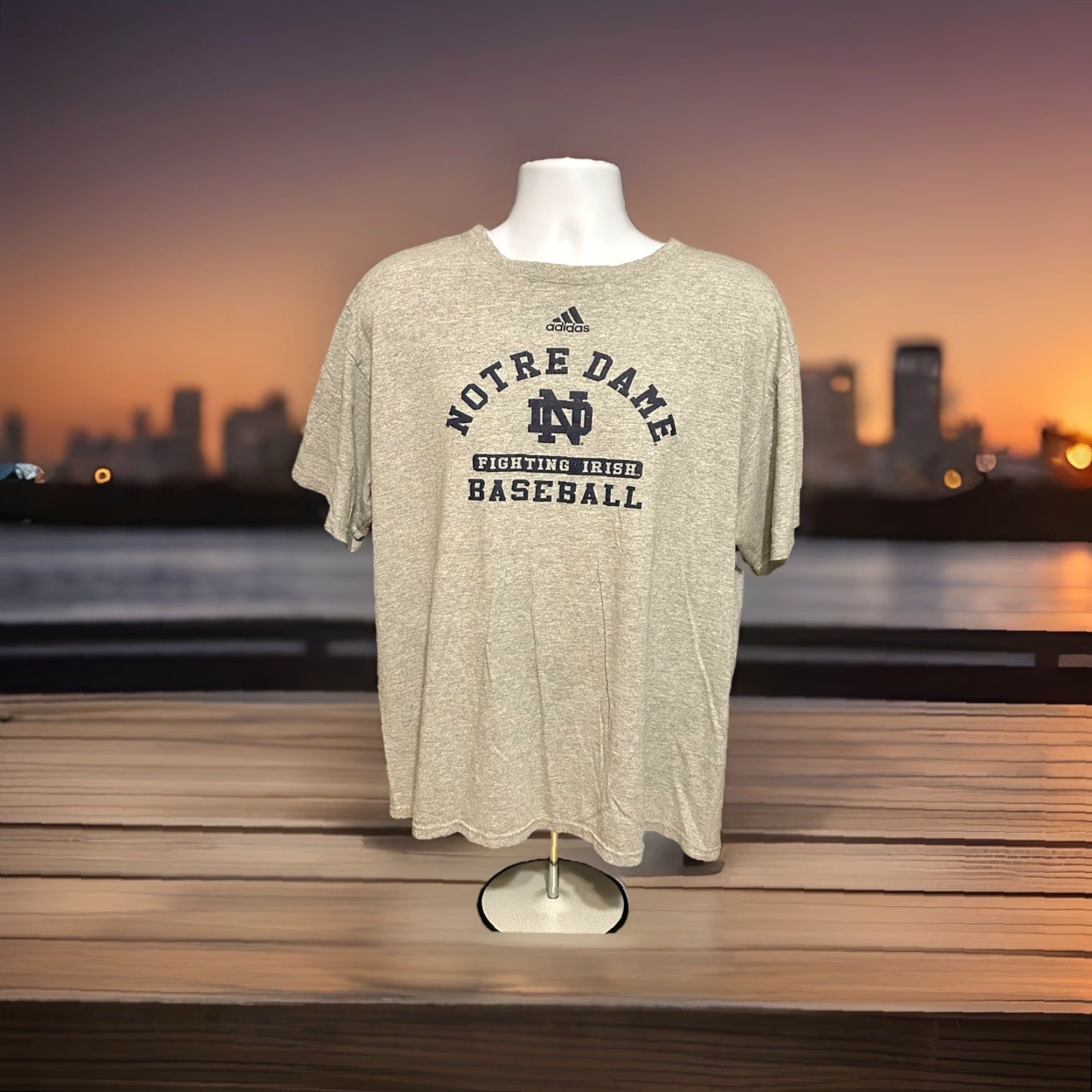 Adidas VINTAGE Notre Dame Fighting Irish Adidas Shirt Men Large Heather Gray Size US XL / EU 56 / 4 - 4 Thumbnail