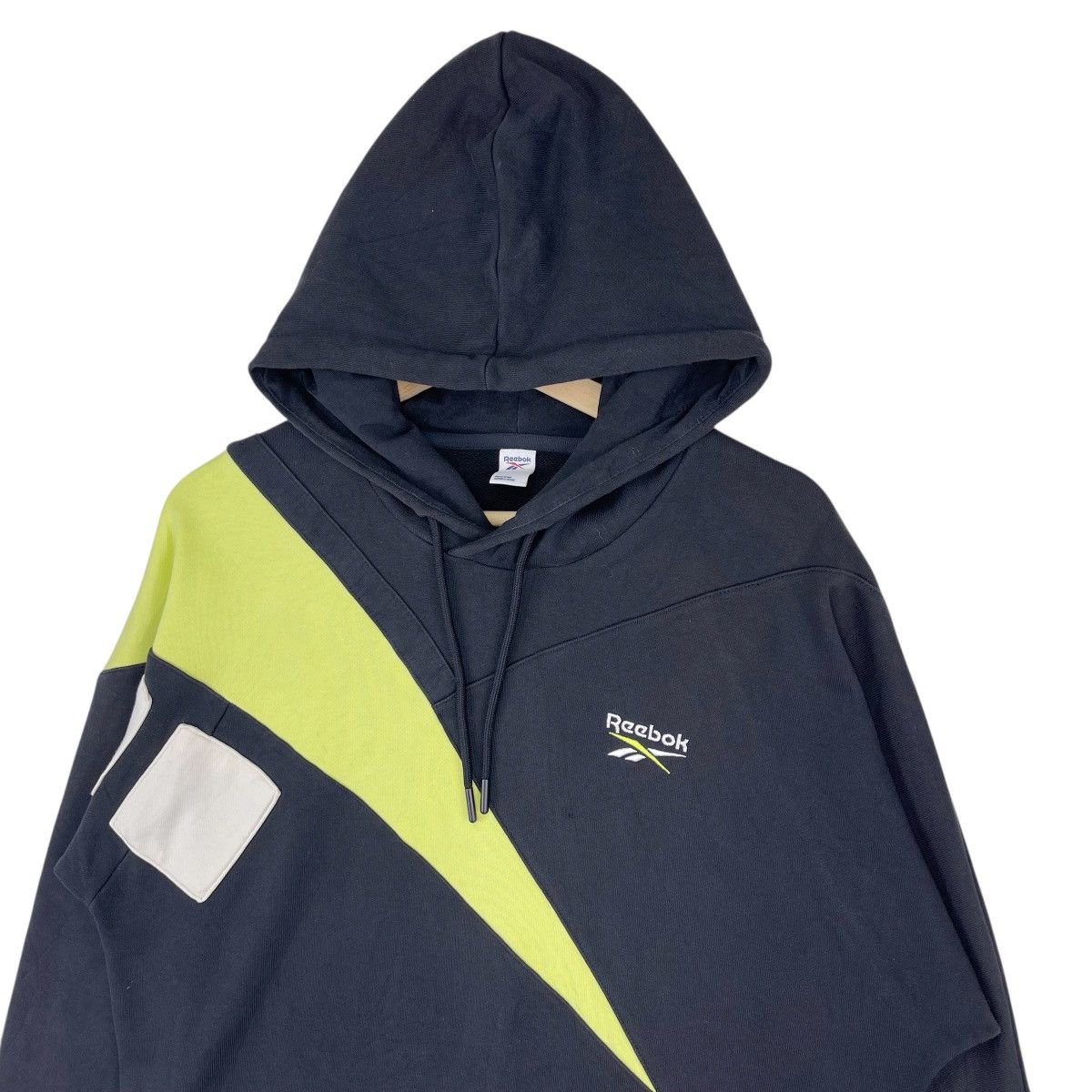 Reebok × Vintage Vintage Reebok Over Logo Sweatshirt Hoodie Size US M / EU 48-50 / 2 - 2 Thumbnail