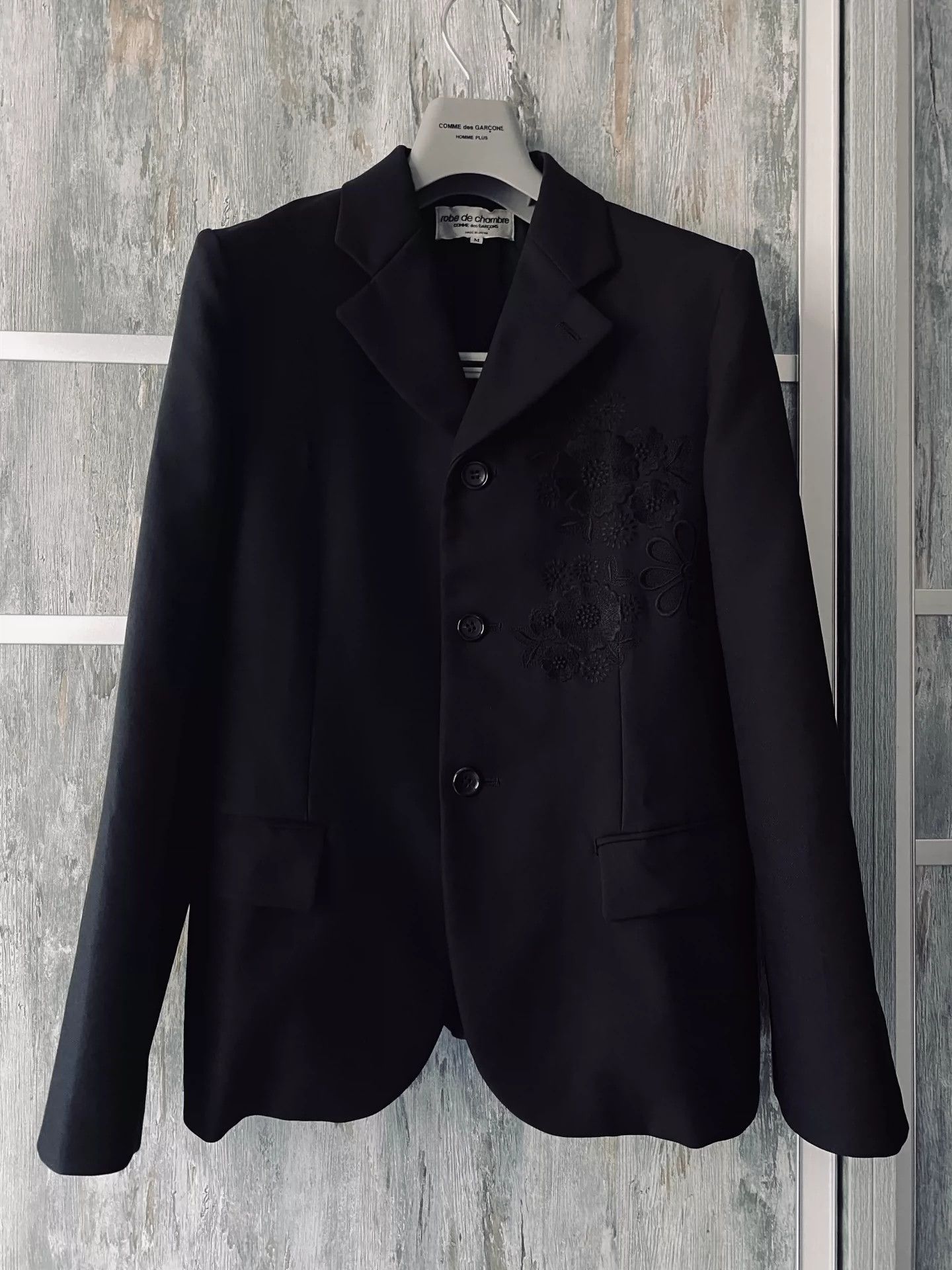 Comme Des Garcons Talk more, embroider a suit jacket -DMC