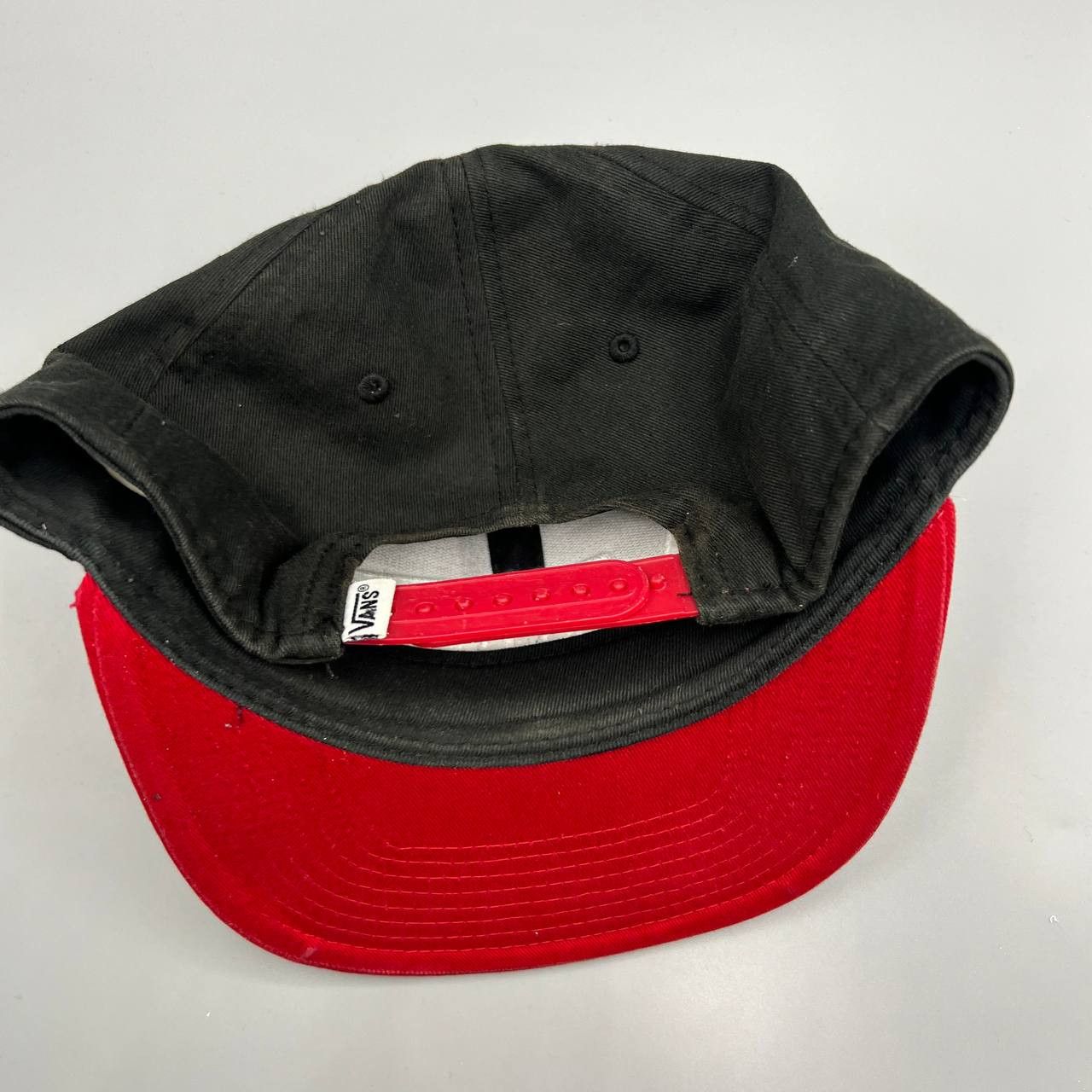 Vans Vans Hat Men Black Red Spell out Snap Back Cap Size ONE SIZE - 6 Thumbnail
