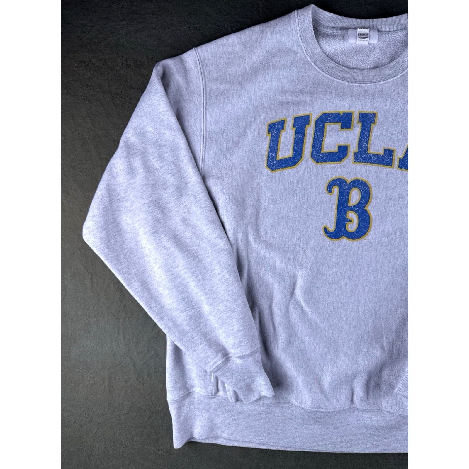 Champion Champion UCLA Bruins Reverse Weave Crewneck Sweatshirt Gray Large Men's Size US L / EU 52-54 / 3 - 2 Thumbnail
