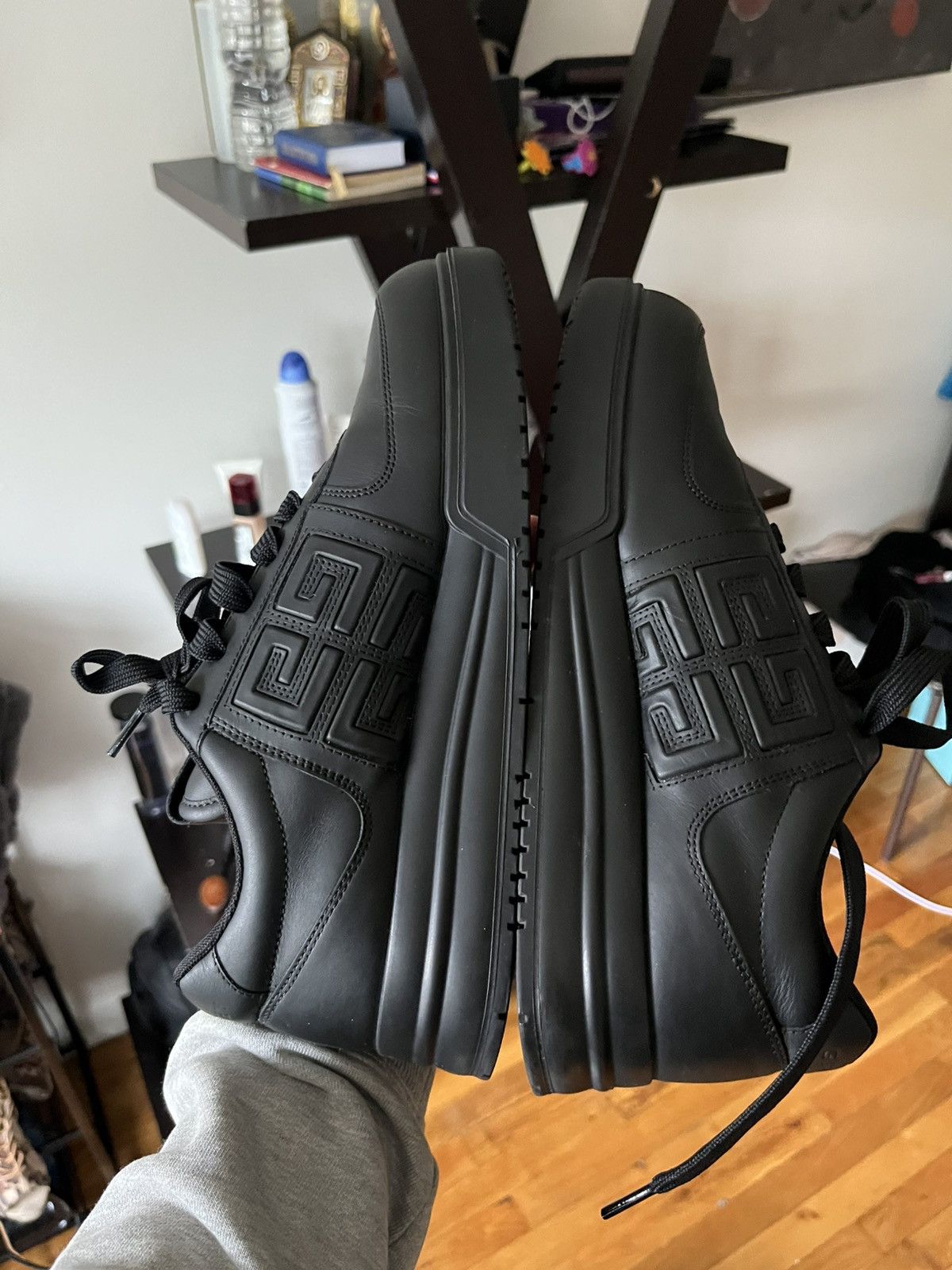 Givenchy Givenchy G4 Low Top Calf Leather Logo Black Mens Size US 7 / EU 40 - 6 Thumbnail