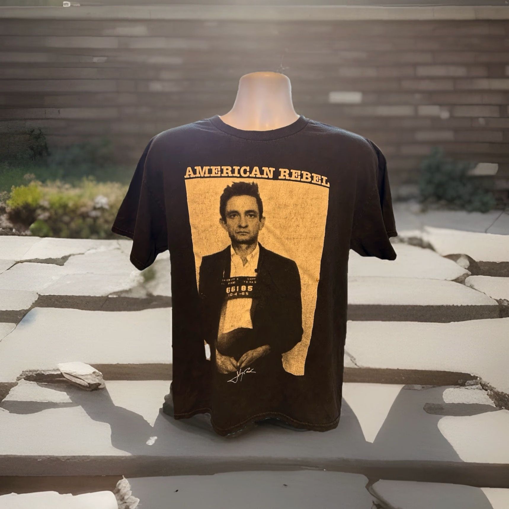 Vintage Johnny Cash American Rebel Mug Shot Shirt Men Large Black Short Sleeves Zion Logo Graphic Tee Size US L / EU 52-54 / 3 - 4 Thumbnail
