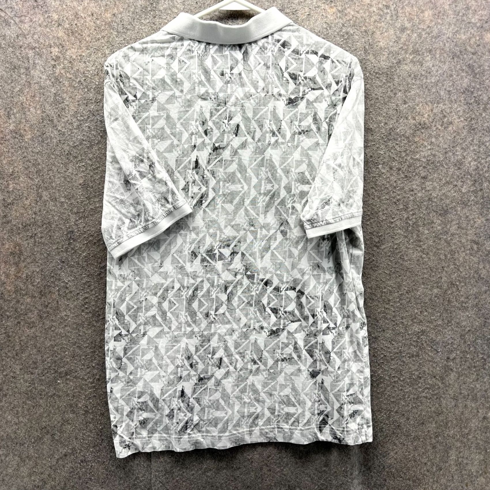 Robert Graham VINTAGE Robert Graham Polo Shirt Mens XL Gray White Geometric Golf Abstract RARE Size US XL / EU 56 / 4 - 2 Thumbnail