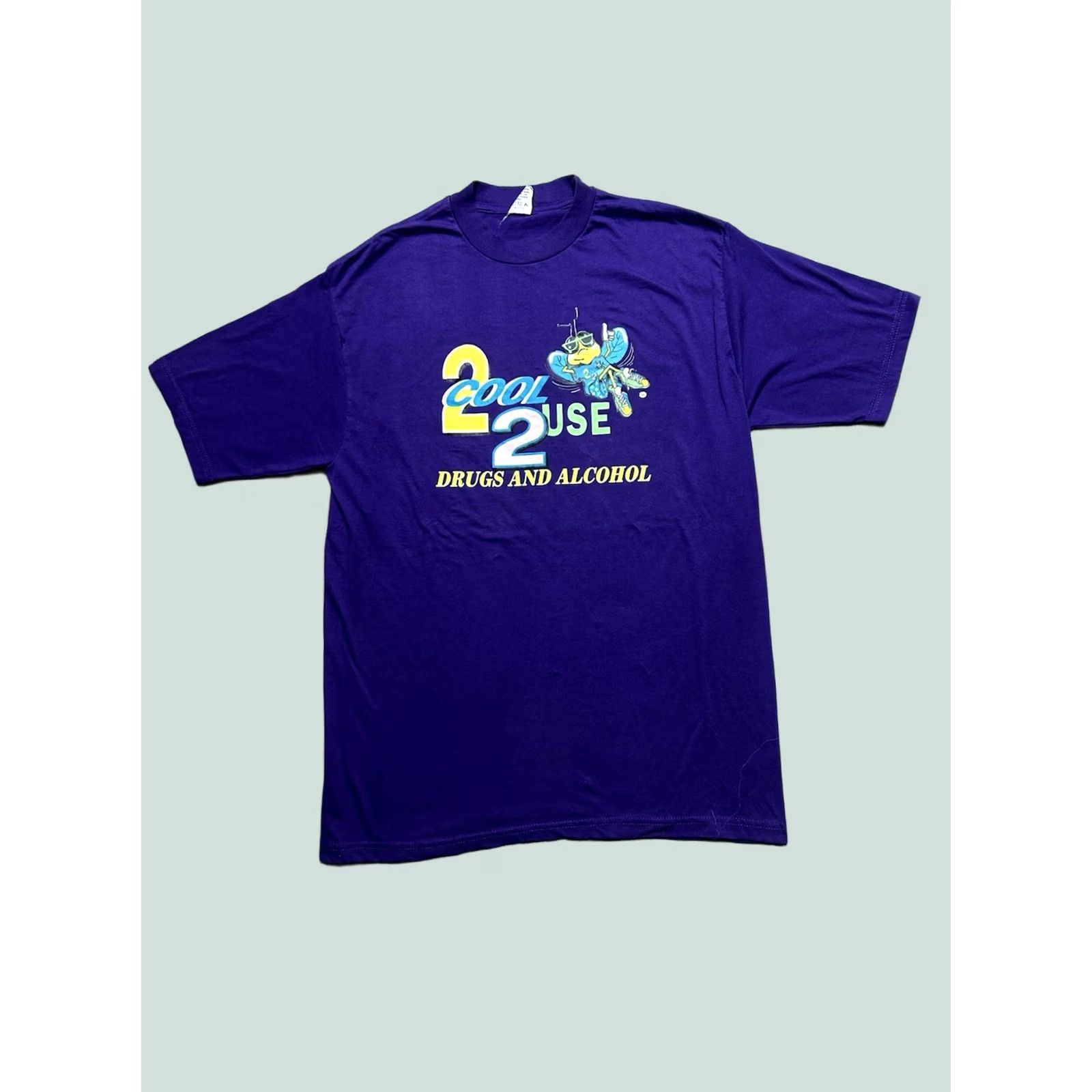 Vintage VINTAGE AND T Shirt Too cool to use drugs and alcohol bee Dare purple L/XL Shirt Mens Size US L / EU 52-54 / 3 - 1 Thumbnail
