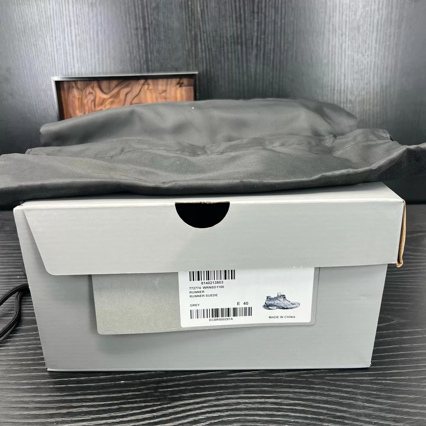 Balenciaga Balenciaga Runner Gray 40 (2 wears, like new) Size US 7 / EU 40 - 9 Thumbnail