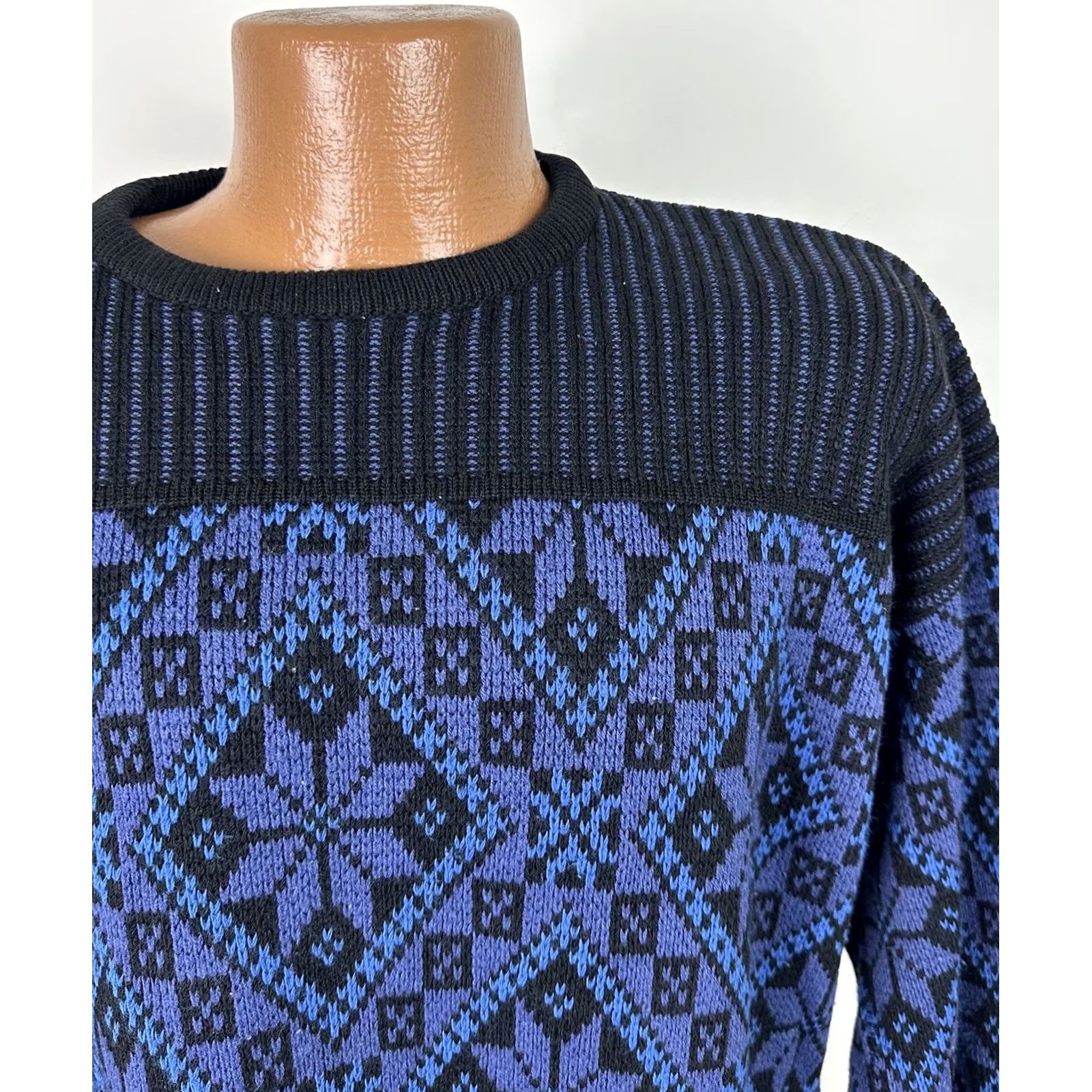 Vintage VINTAGE 80s Fairisle Ski Sweater L Blue Black Knit Retro Mens Size US L / EU 52-54 / 3 - 3 Thumbnail