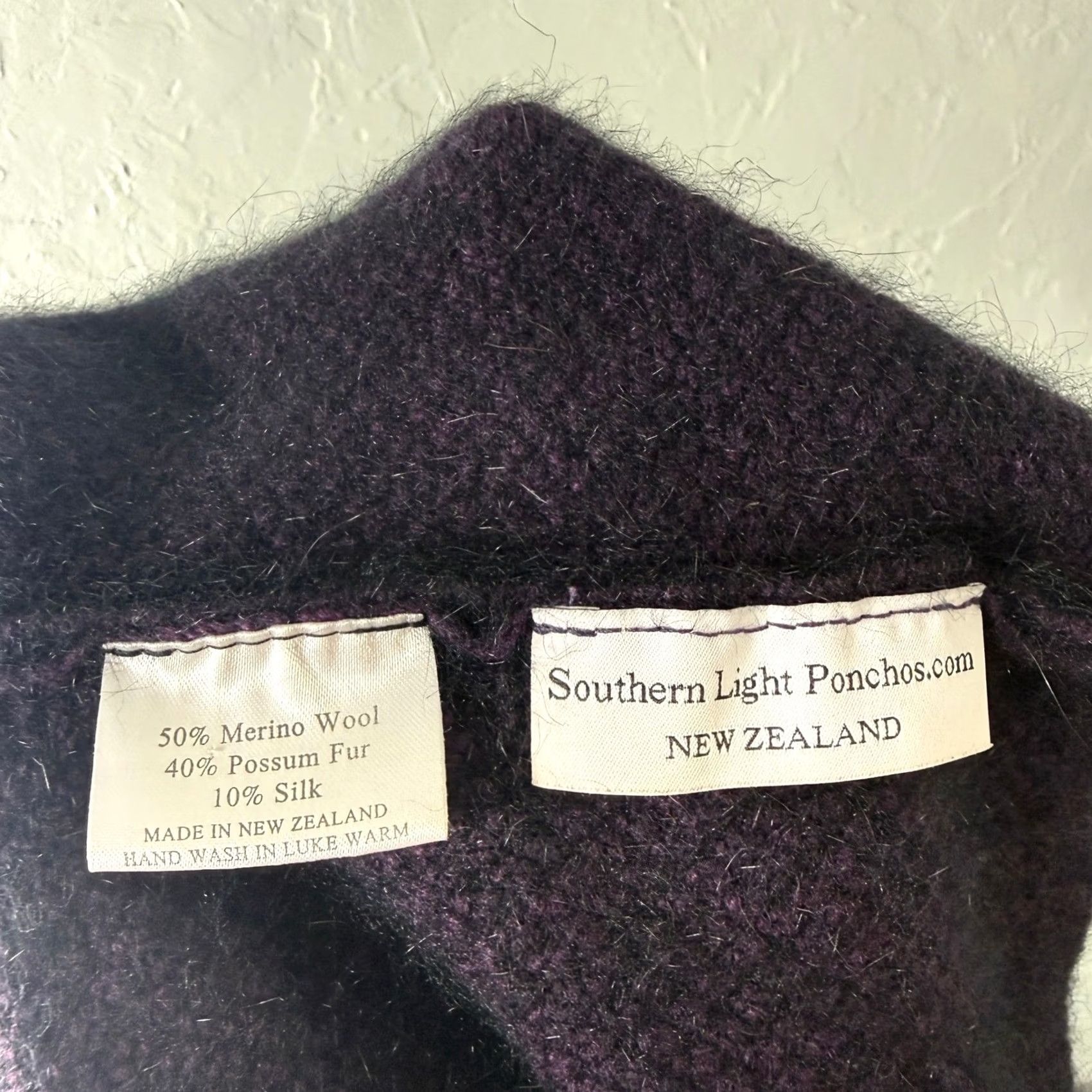 Vintage Southern Light Poncho Sweater Women's One size Purple Merino Wool Silk Possum Fur C4-5 Size ONE SIZE - 5 Thumbnail