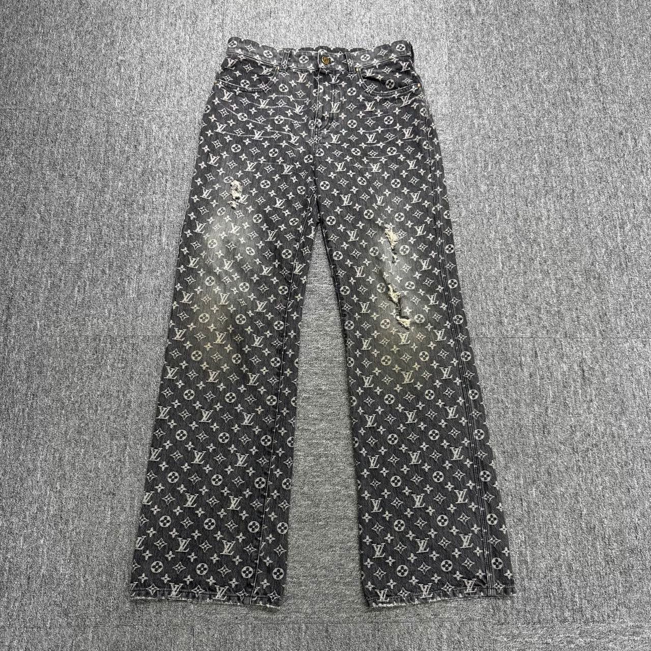 Louis Vuitton louis vuitton distressed embroidered denim pants Size US 30 / EU 46 - 1 Thumbnail