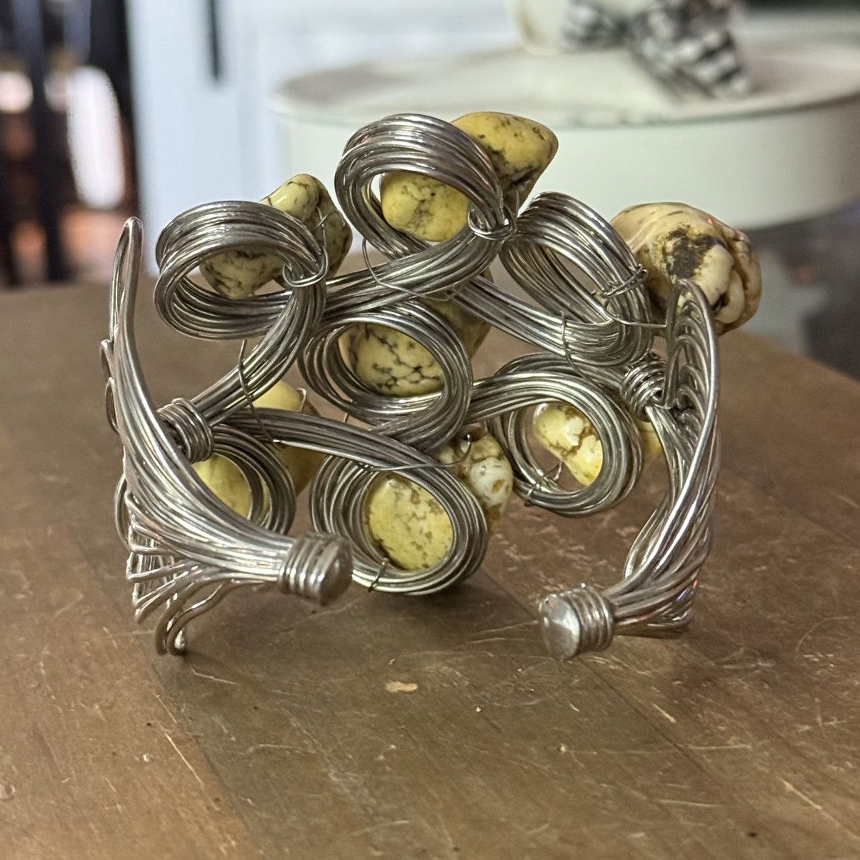 Other Chunky swirly yellow Howlite stones cuff bracelet Size ONE SIZE - 4 Thumbnail