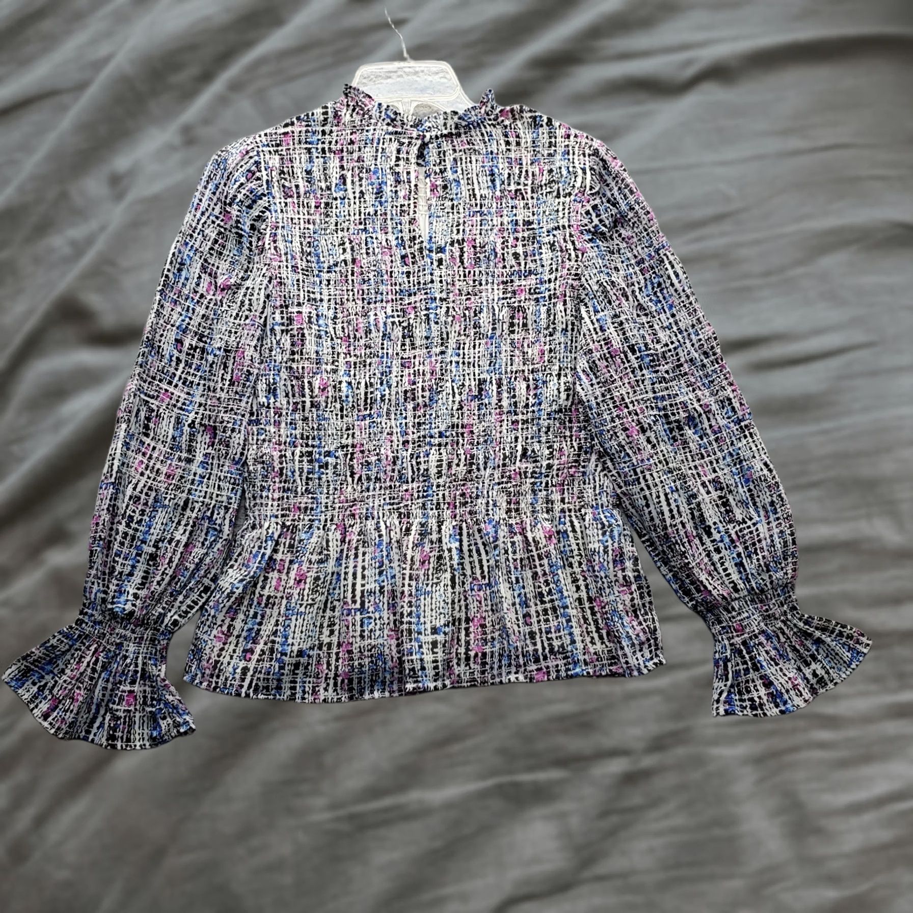 Express Express Blouse Womens Size M Multicolor Tie Dye Bell Sleeve Lined Ruffle Neck 100% Polyester Shirt Size M / US 6-8 / IT 42-44 - 1 Thumbnail