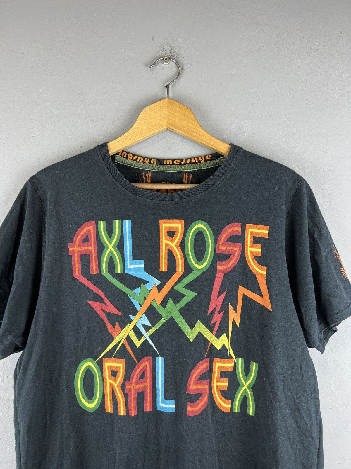 Band Tees AXL ROSE ORAL SEX vintage band tee Y2K lesbian style Size US L / EU 52-54 / 3 - 2 Thumbnail