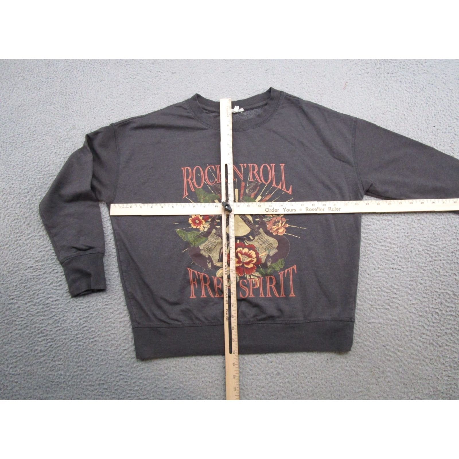 Vintage Maurices Sweatshirt Shirt Women's L Gray Punk Rock & Roll Free Spirit Graphic Pullover Crew Neck Raglan Sleeve Winter Spring Fall 〈 Size L / US 10 / IT 46 - 6 Thumbnail