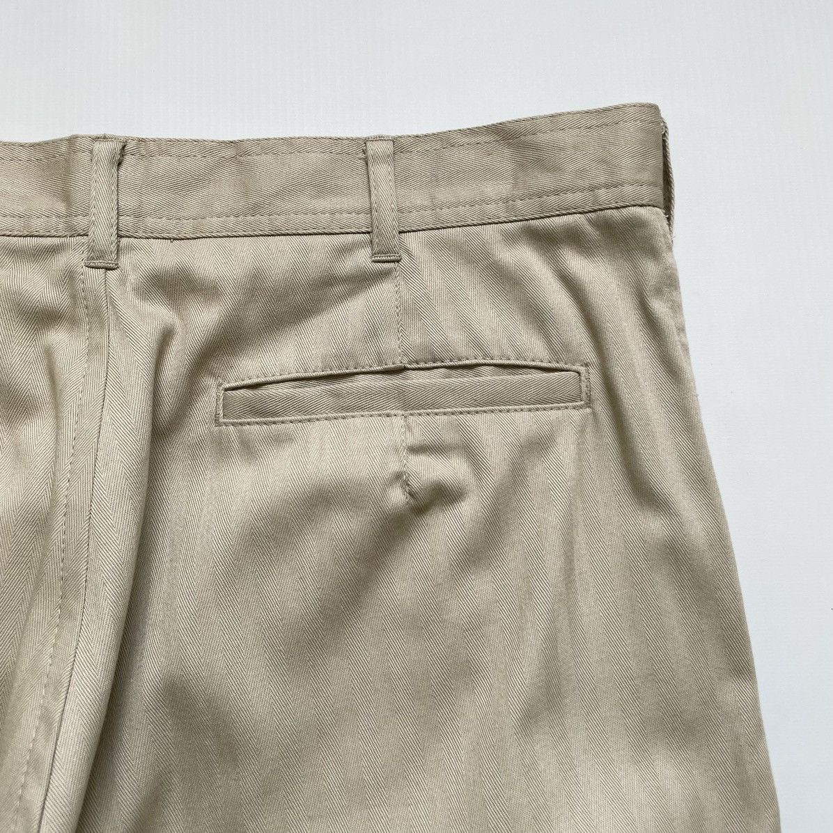 Comme des Garcons Beige ‘Curved Leg’ Utility Trousers Size US 34 / EU 50 - 17 Thumbnail