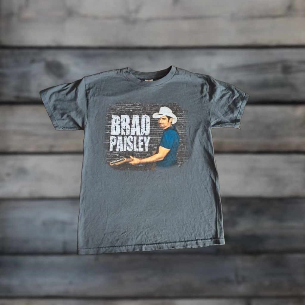 Vintage VINTAGE/NOT VINTAGE? No—BRAD PAISLEY Country Music T-Shirt Concert Tour Alstyle Gray Crew Neck Short Sleeve Size M Mens Size US M / EU 48-50 / 2 - 1 Thumbnail