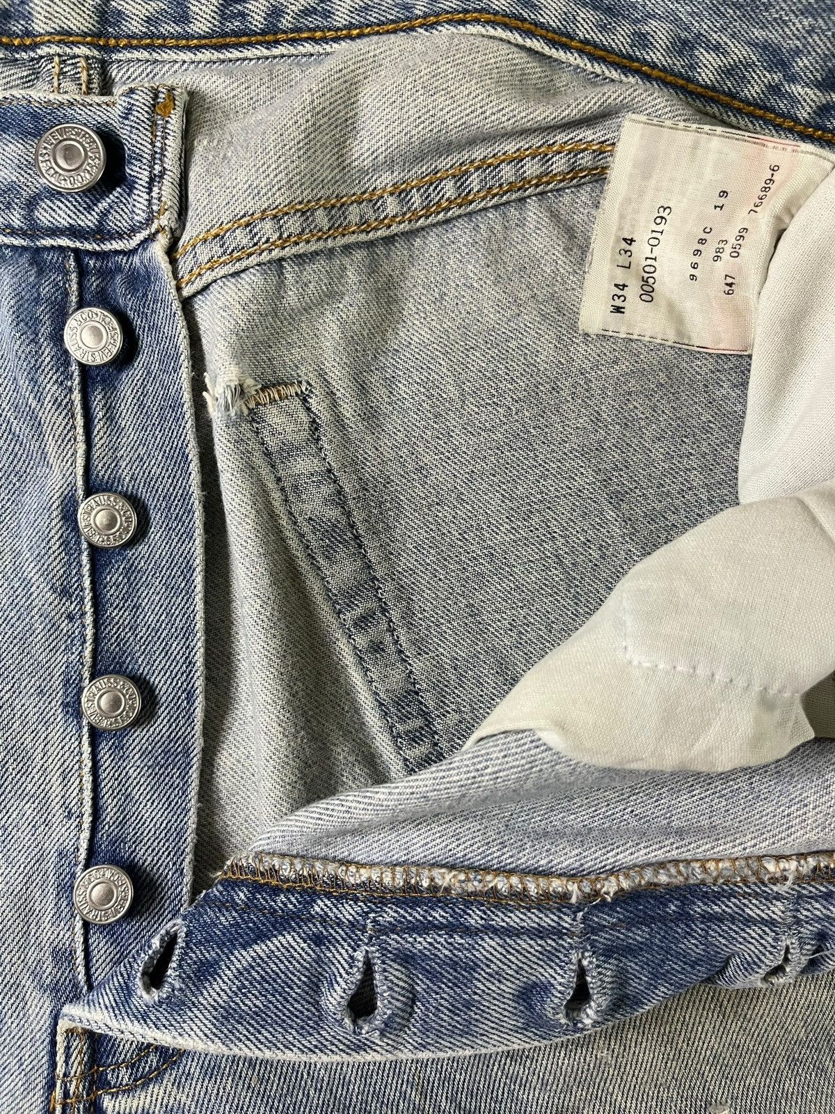 Levi's × Levi's Vintage Clothing Vintage 90s Levis 501 Blue Wash Grunge Distress Loose Jeans Size US 34 / EU 50 - 10 Thumbnail