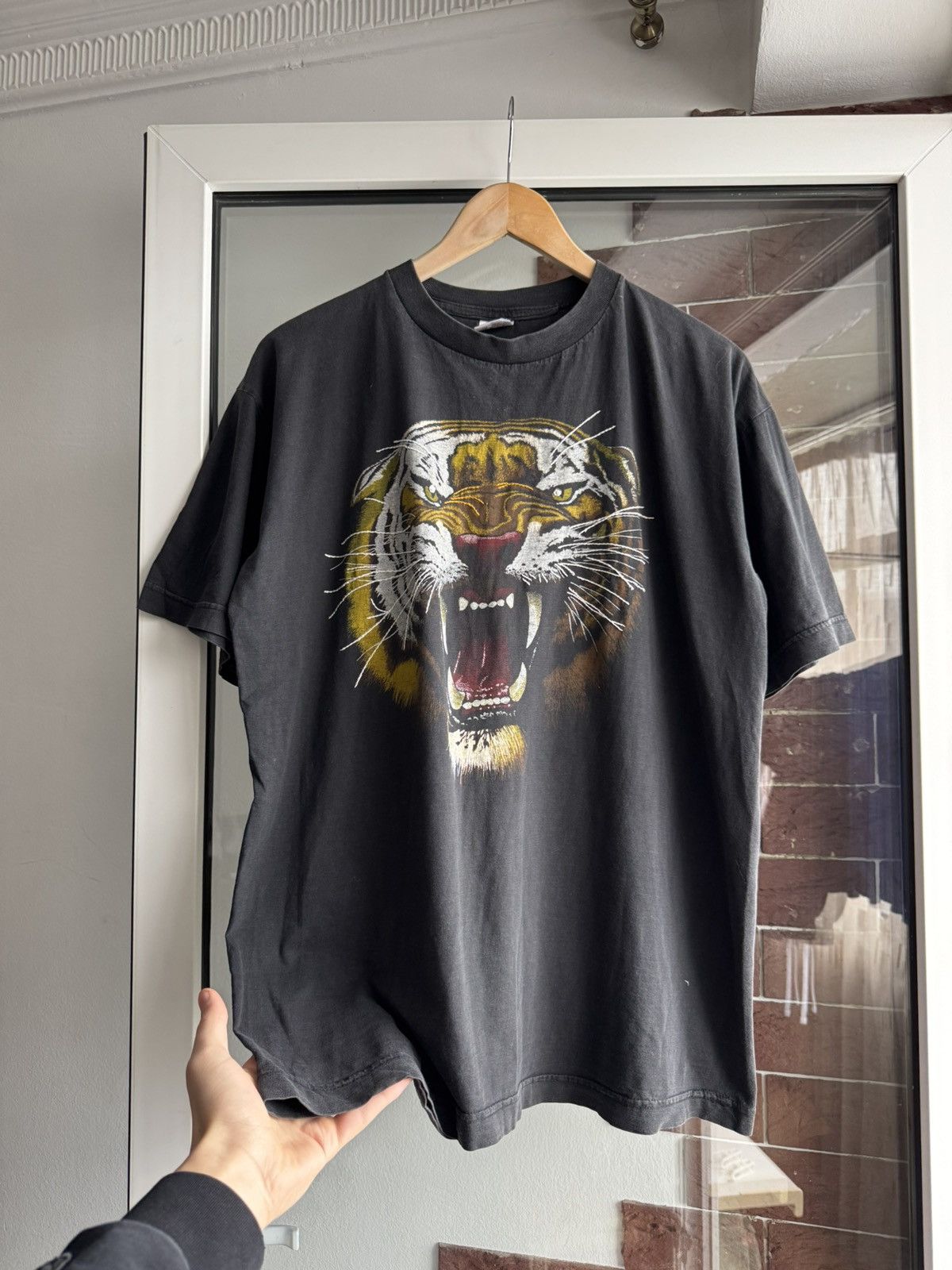 Liquid Blue Vintage tiger print by liquid blue Size US L / EU 52-54 / 3 - 2 Thumbnail