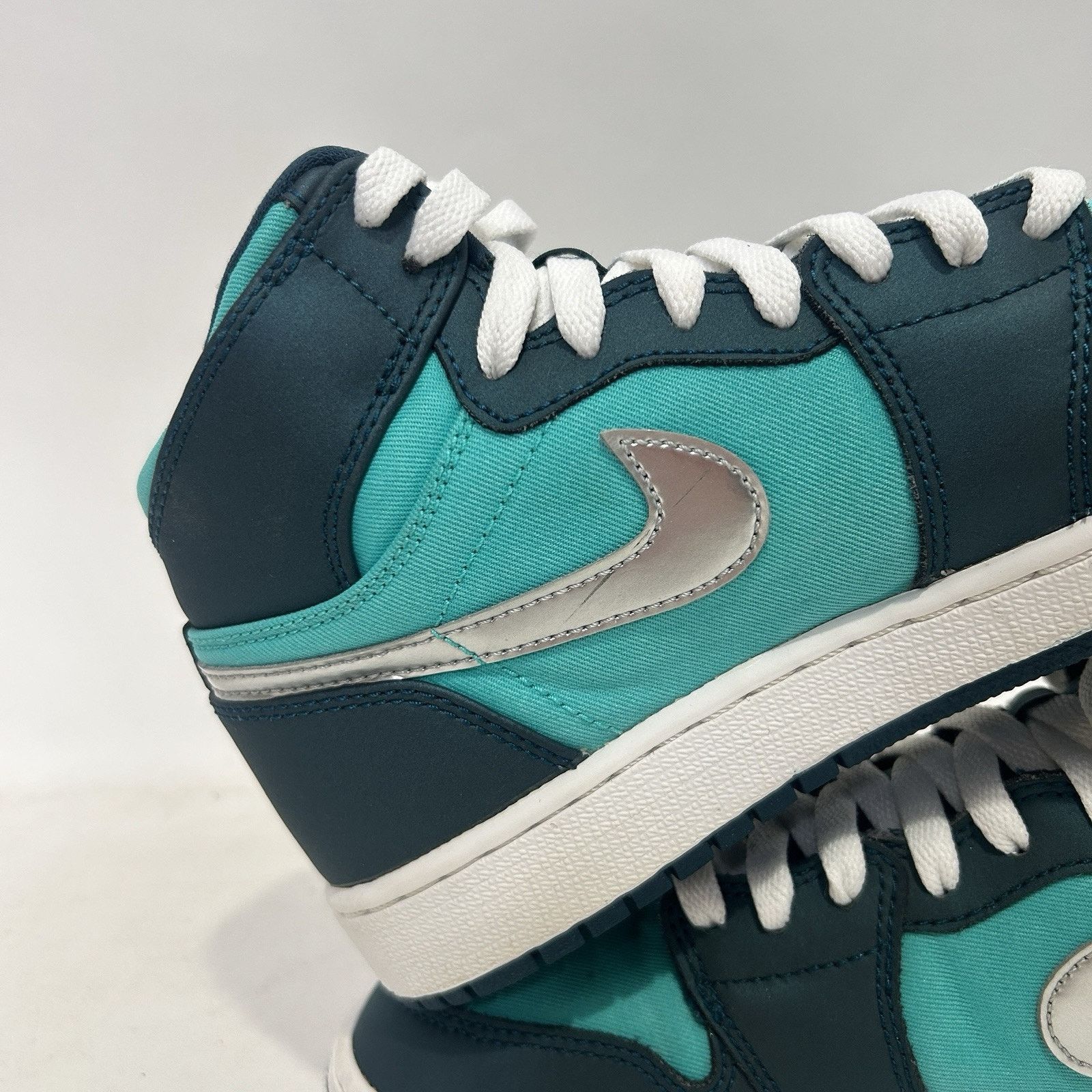 Nike Nike Air Jordan 1 Retro High GG “Hyper Jade” Size US 7.5 / IT 37.5 - 9 Thumbnail