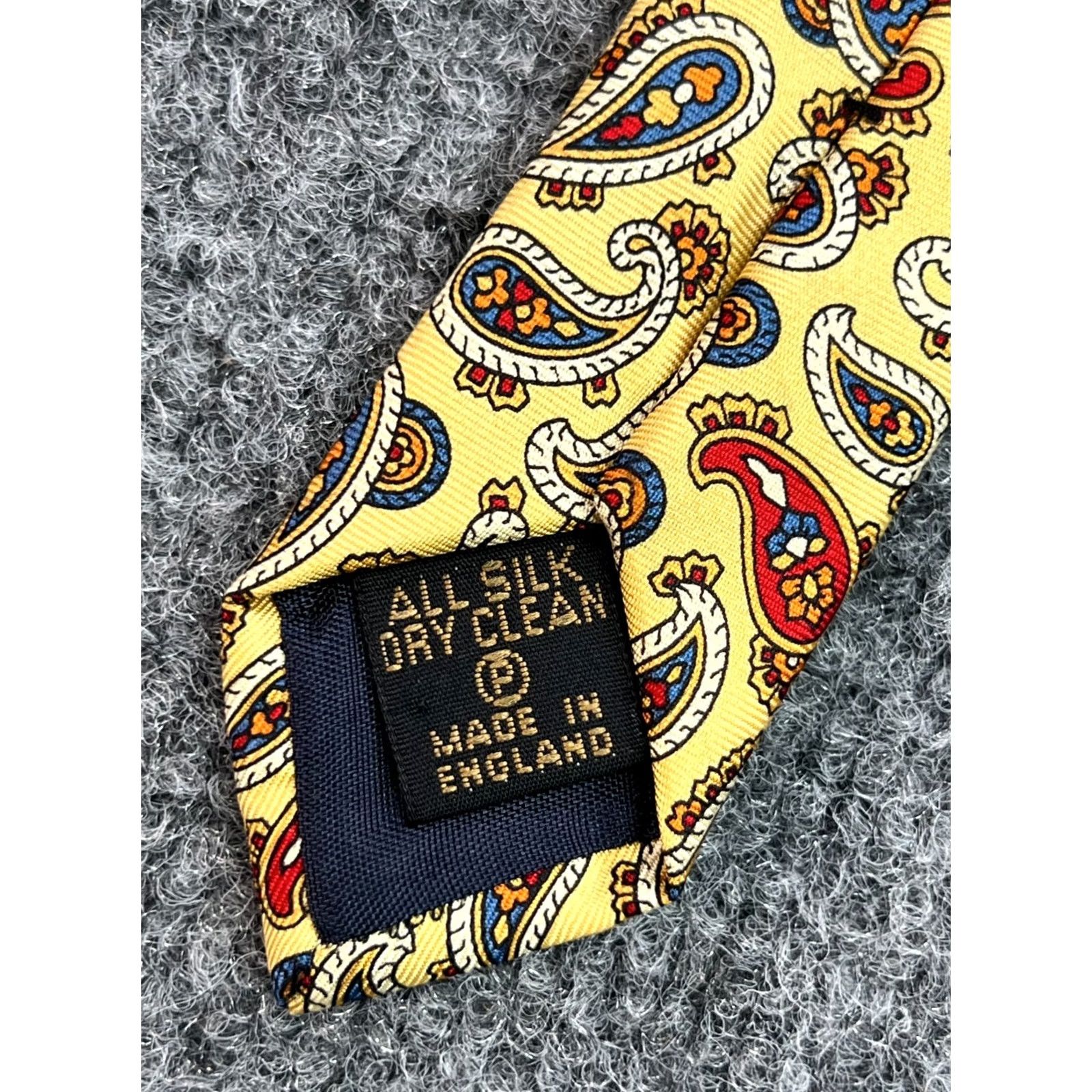 Vintage J. Press Tie Yellow Red Blue Paisley 3.5" Silk Necktie 58" Made in USA Mens Vintage: No Size ONE SIZE - 5 Thumbnail