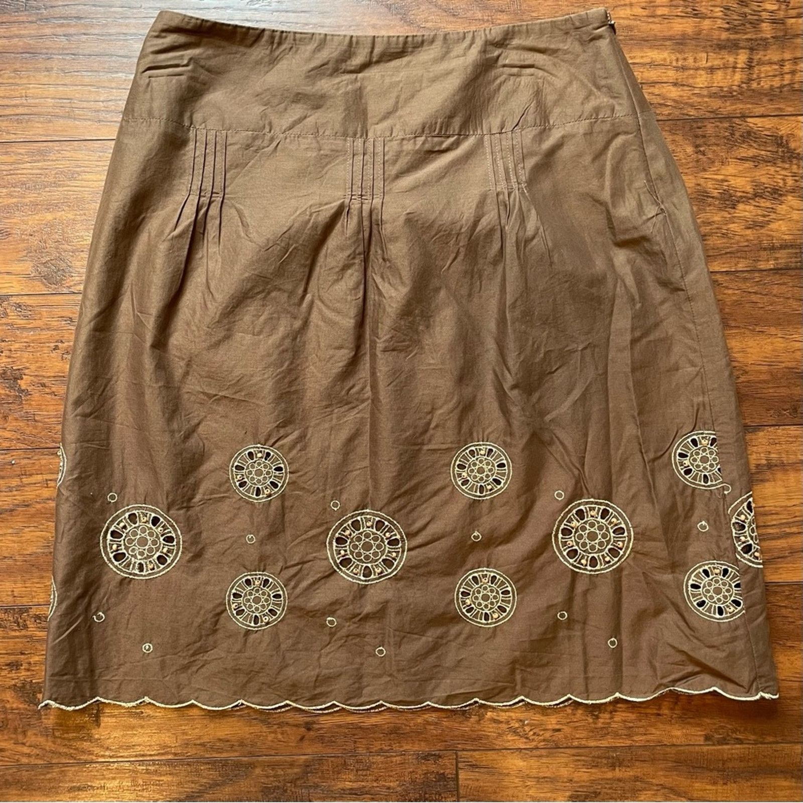 Loft Ann Taylor LOFT Embroidered Beaded Skirt 6P Size 28" / US 6 / IT 42 - 2 Thumbnail