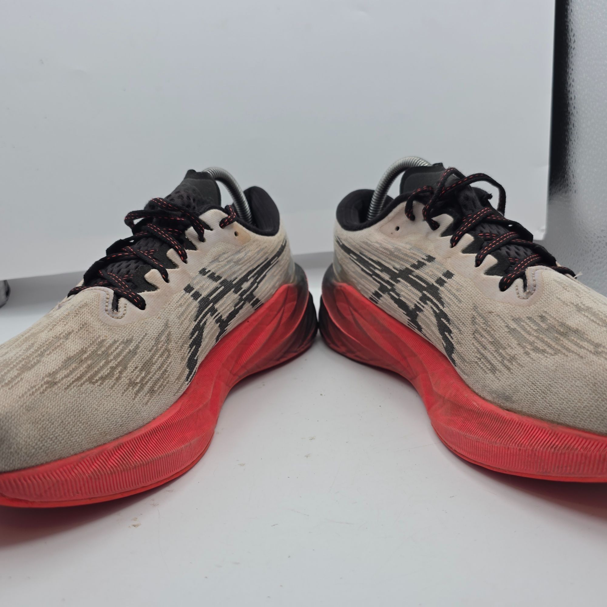 Asics Asics Novablast 3 Mens Size 9 Running Shoes Black Red Lightw Size US 9 / EU 42 - 2 Thumbnail